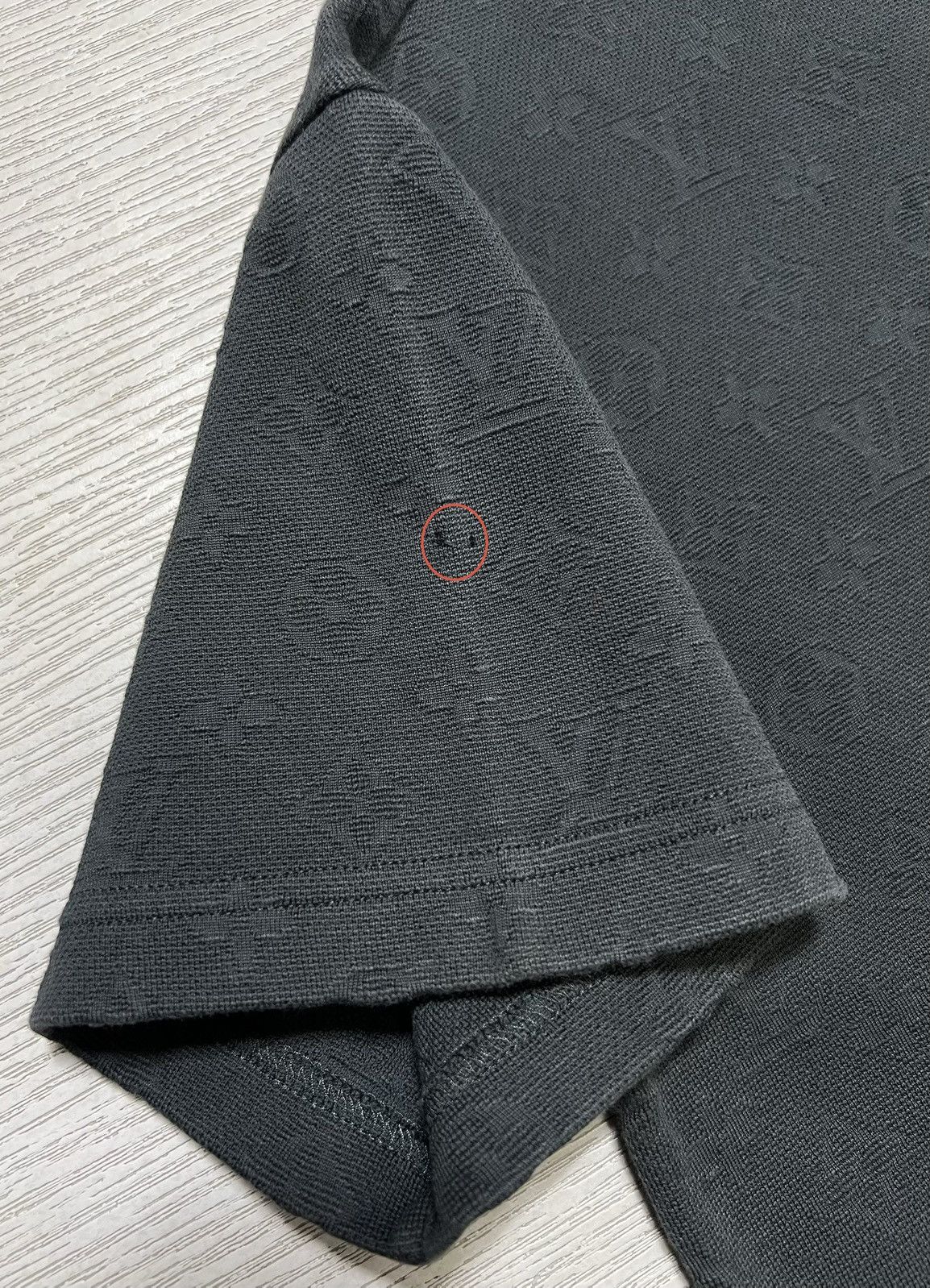 Louis Vuitton Louis Vuitton - 3D Pocket Monogram T-Shirt Size US XS / EU 42 / 0 - 5 Thumbnail