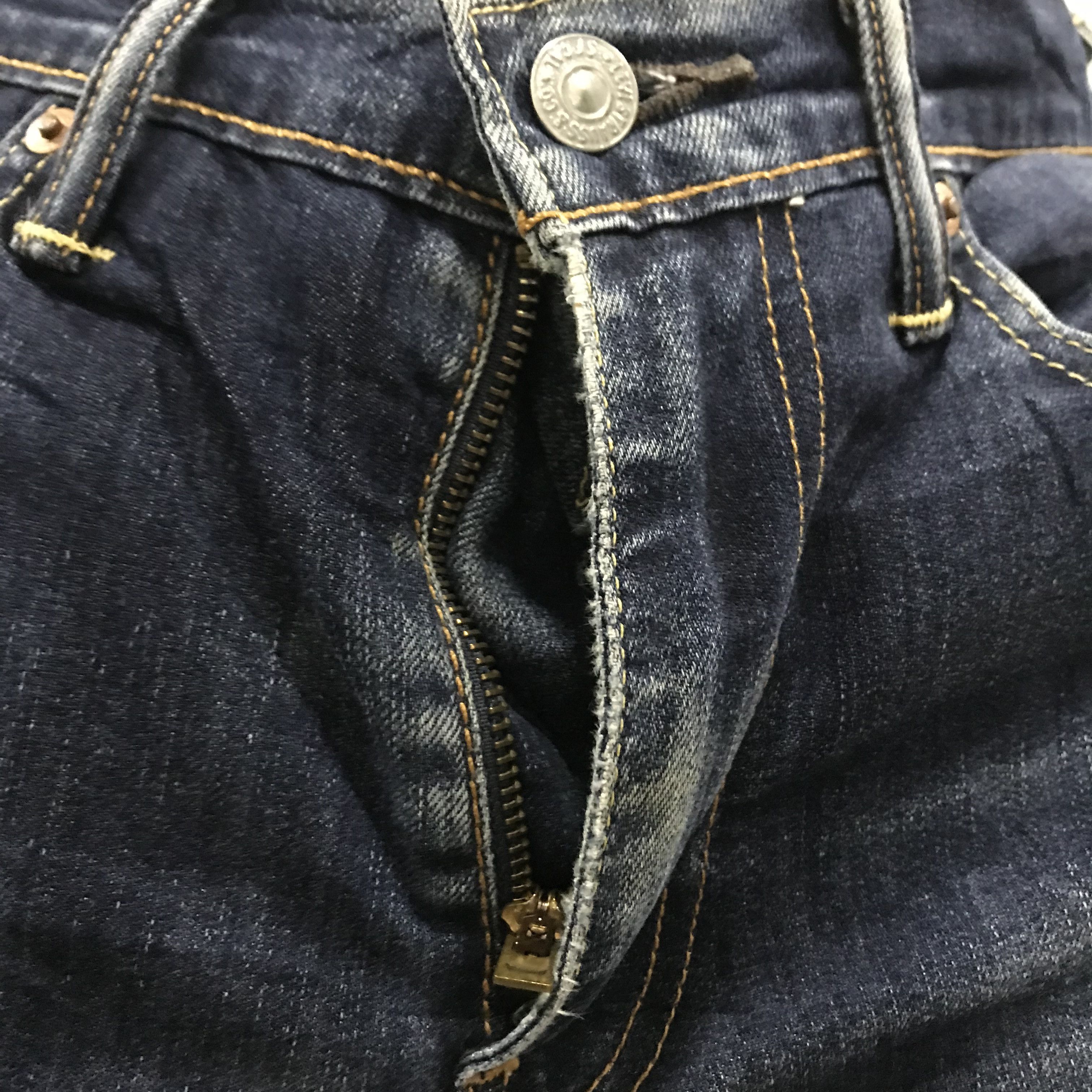 Levi's Vintage Levi’s 511 Slim Fit Dark Wash Jeans Size US 32 / EU 48 - 7 Thumbnail