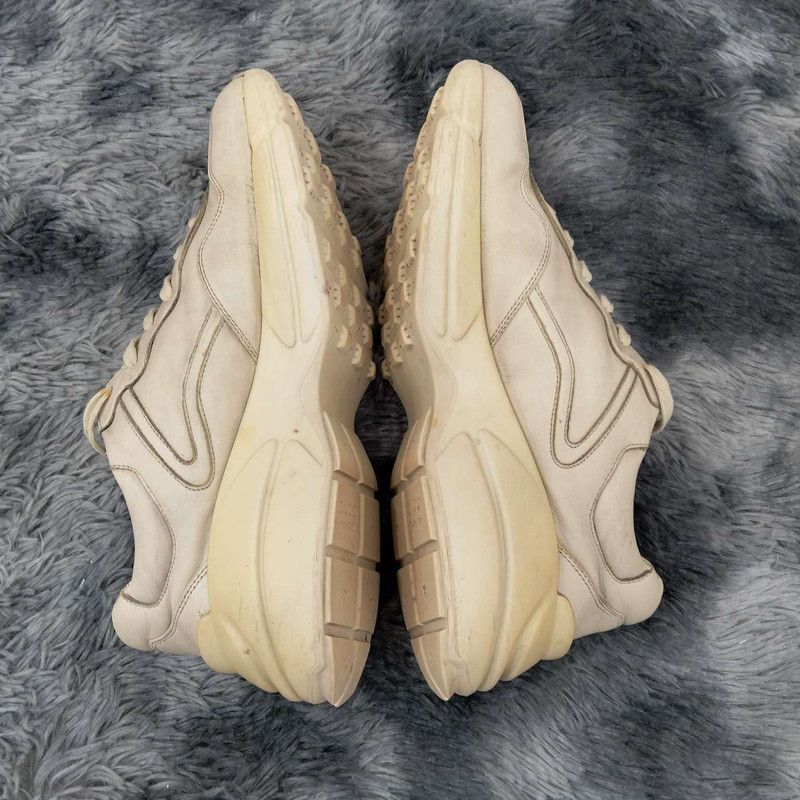 Gucci Gucci Rhyton Distressed Fashion Sneakers for Men Size US 8.5 / EU 41-42 - 2 Thumbnail