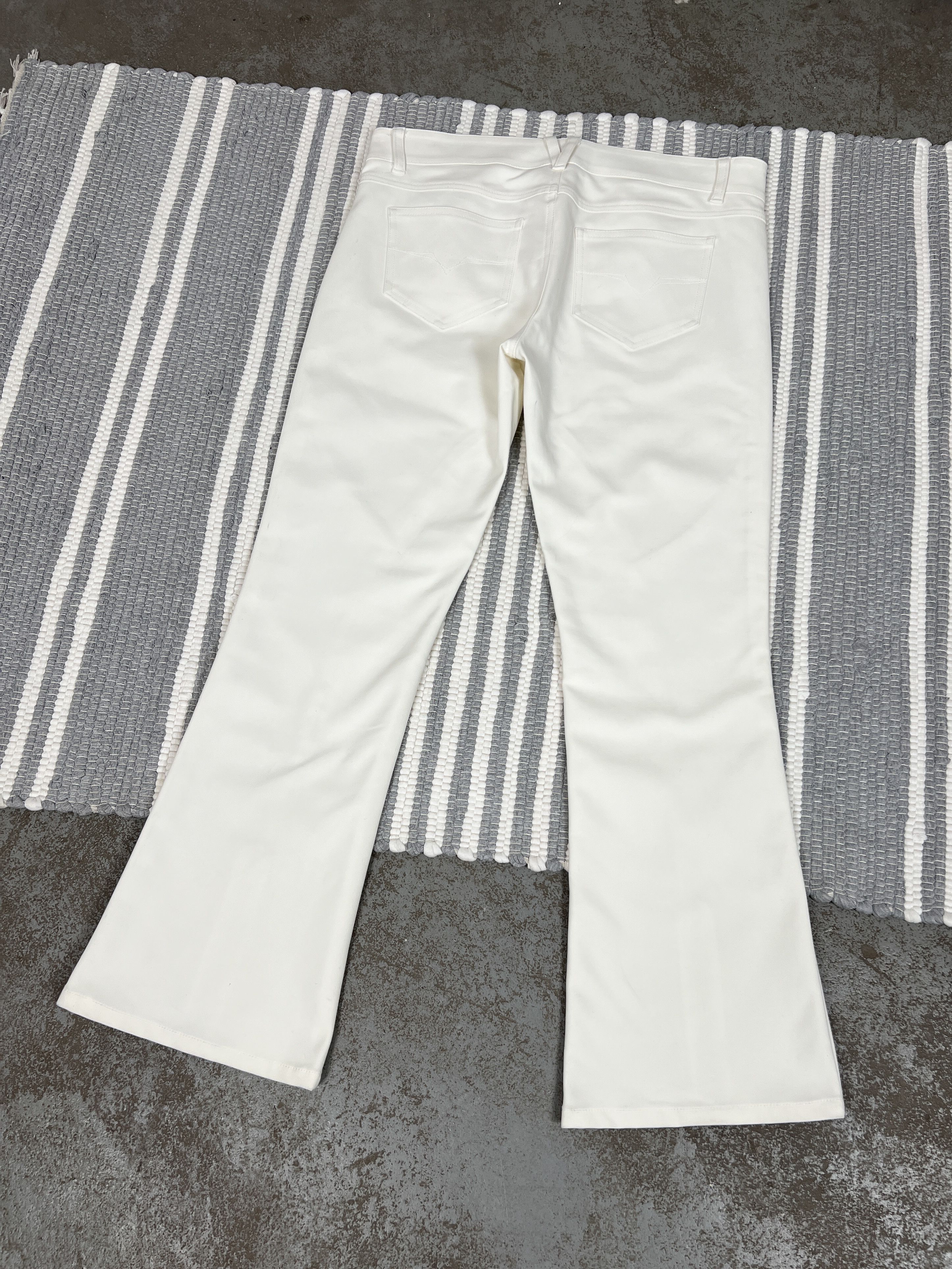 Versace Vintage Versace Jeans White Trousers Pants Size 30" / US 8 / IT 44 - 6 Thumbnail