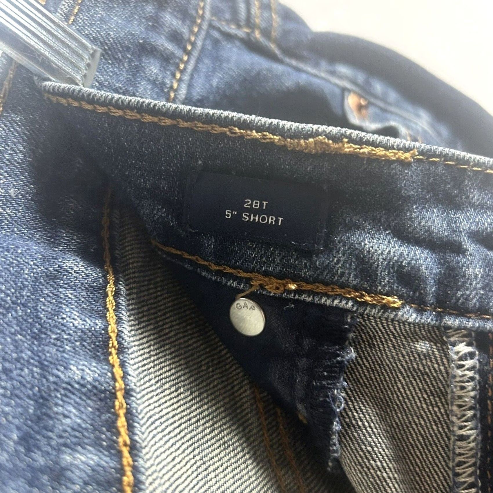 Gap Gap Jeans 5" ShortS 28 Tall Blue Cutoff Boyfriend Medium Wash Mid Rise Denim Women Adult RegularRise Denim Shorts Size 28" / US 6 / IT 42 - 3 Thumbnail