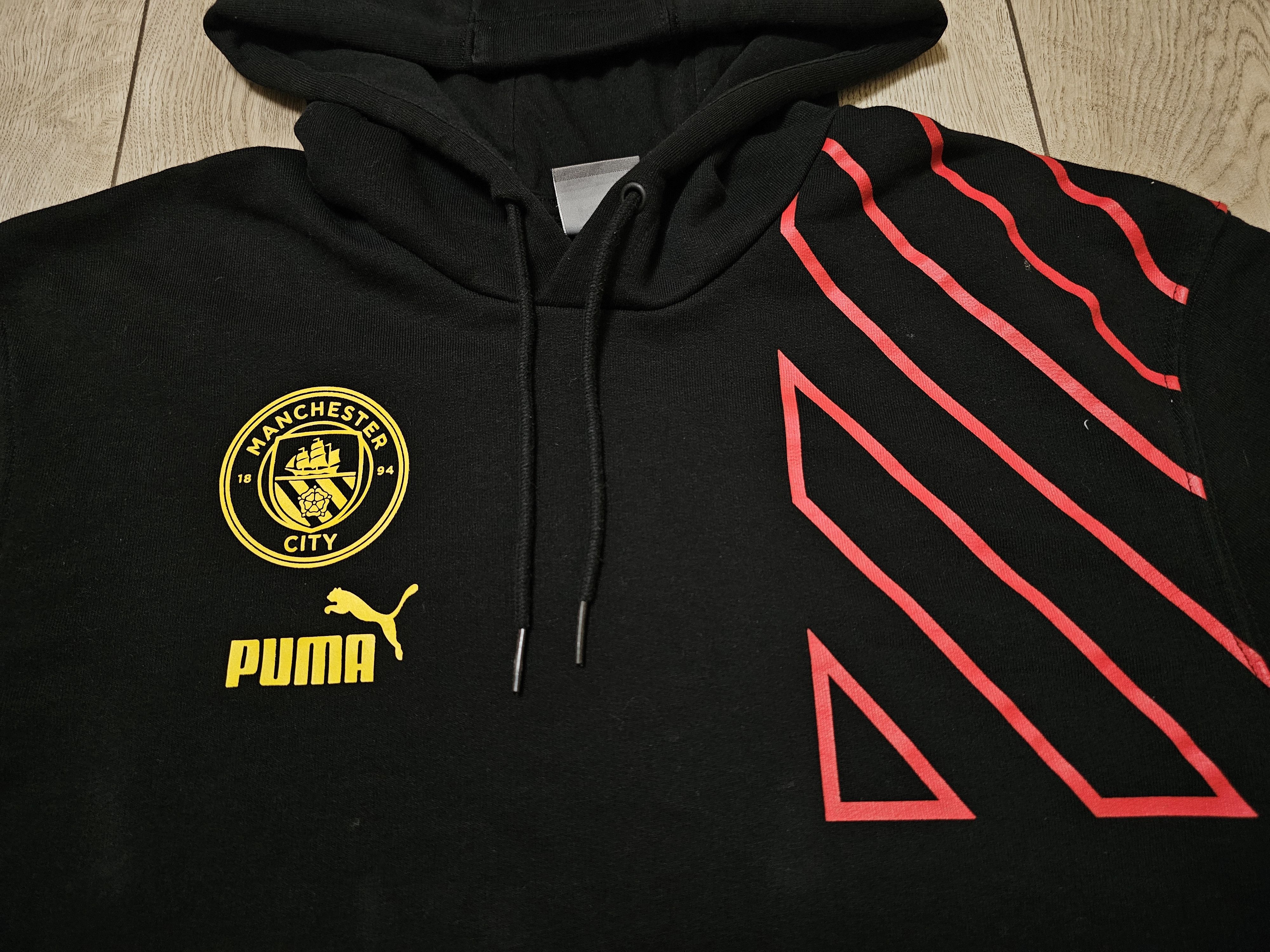 All Sport × Puma MANCHESTER CITY 2022 SOCCER HOODIE FOOTBALL SOCCER HOODIE Size US M / EU 48-50 / 2 - 3 Thumbnail