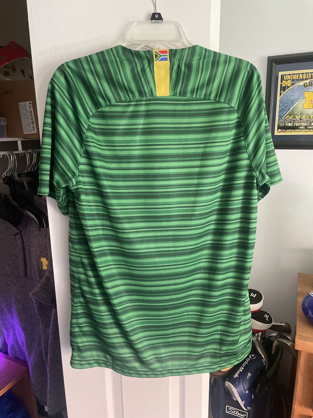 Nike South Africa 2018 Football kit Size US M / EU 48-50 / 2 - 2 Thumbnail