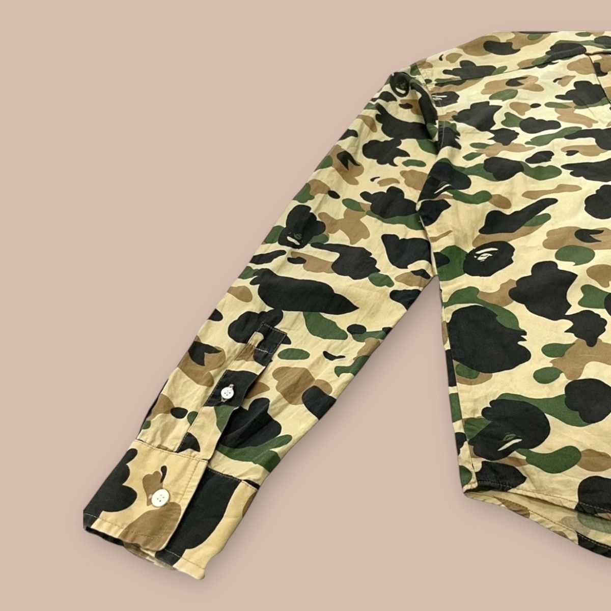 Bape A Bathing Ape Camo Button-up L/S Shirt Size US M / EU 48-50 / 2 - 11 Thumbnail