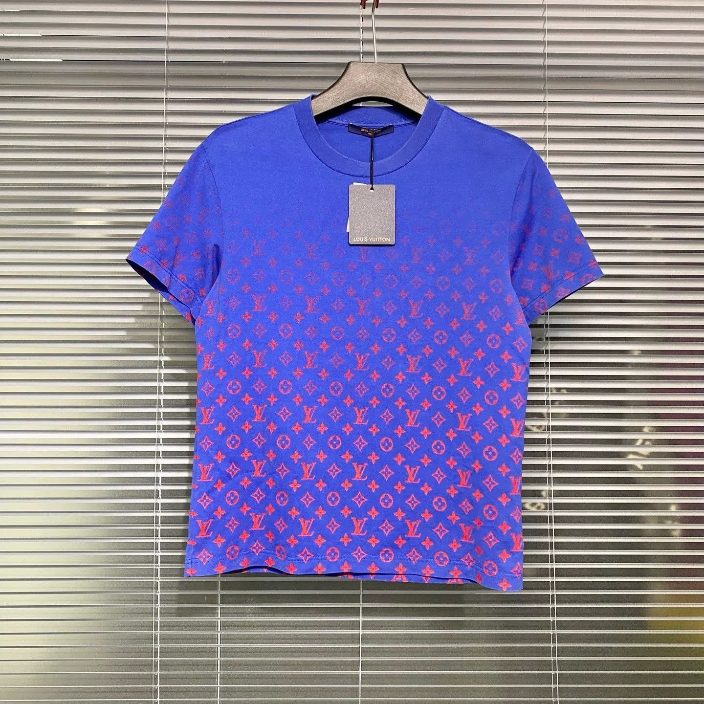 Louis Vuitton Louis Vuitton Gradient Monogram T-shirt S Size US S / EU 44-46 / 1 - 1 Thumbnail