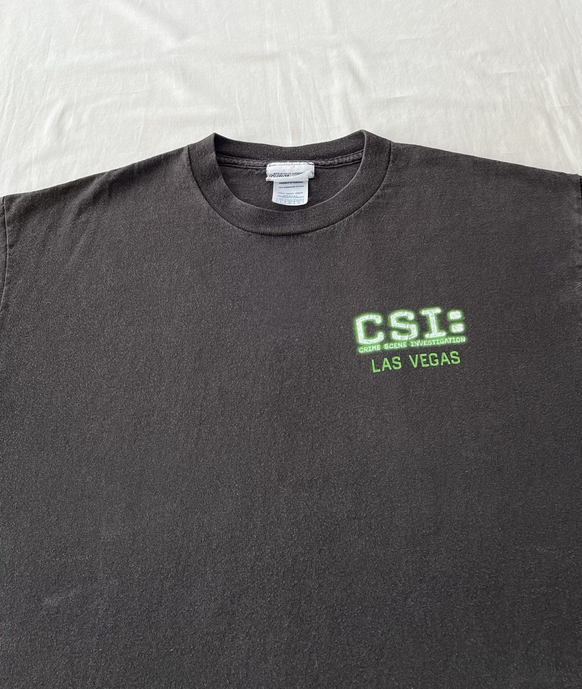 Vintage Vintage 2001 CSI Crime Scene Investigation TV Show Movie Tee Size US L / EU 52-54 / 3 - 6 Thumbnail