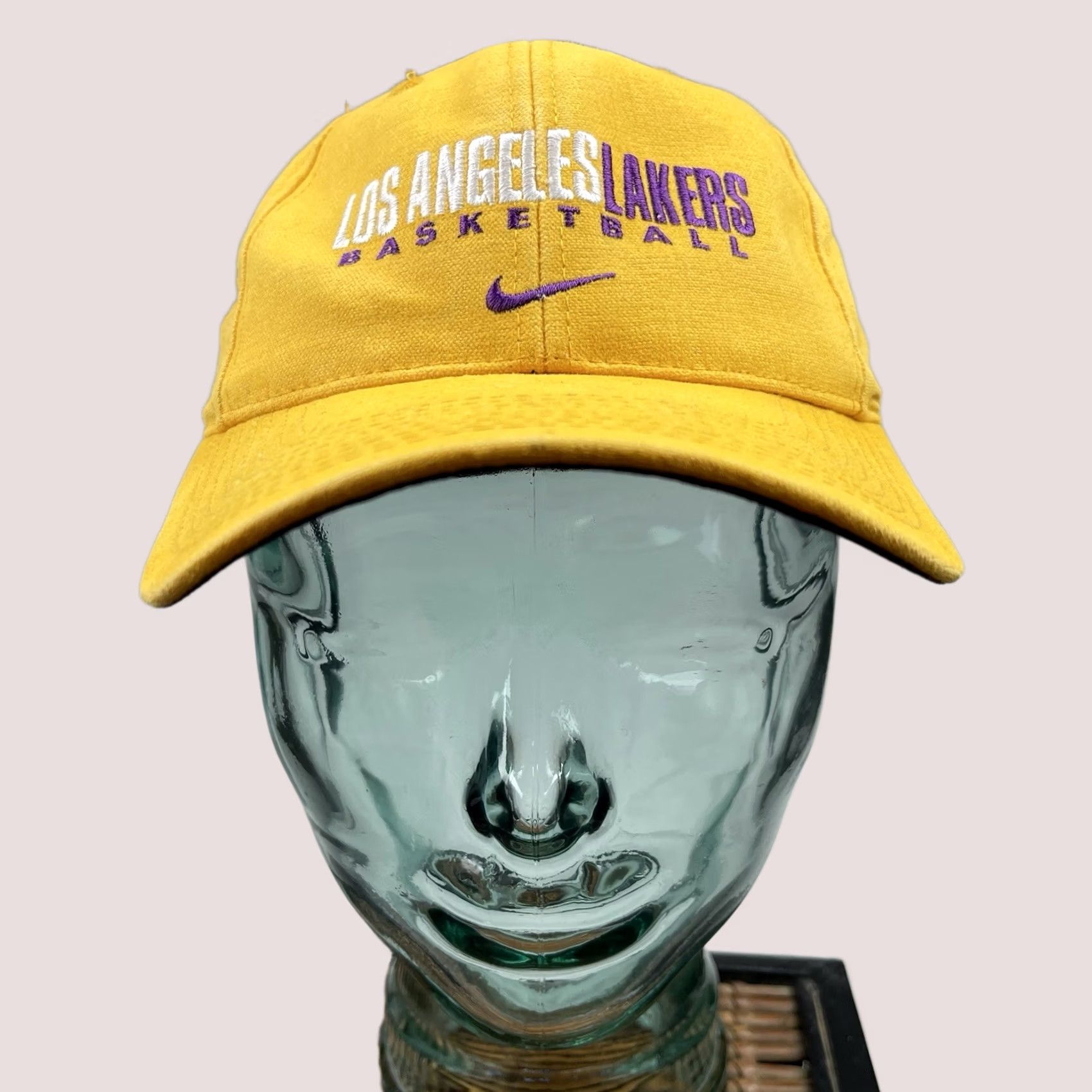 Nike VINTAGE Nike Los Angeles Lakers Hat Cap Men Adjustable Baseball Cap Yellow Swoosh NBA City Retro Sports, Big Logo Mens Size ONE SIZE - 1 Thumbnail