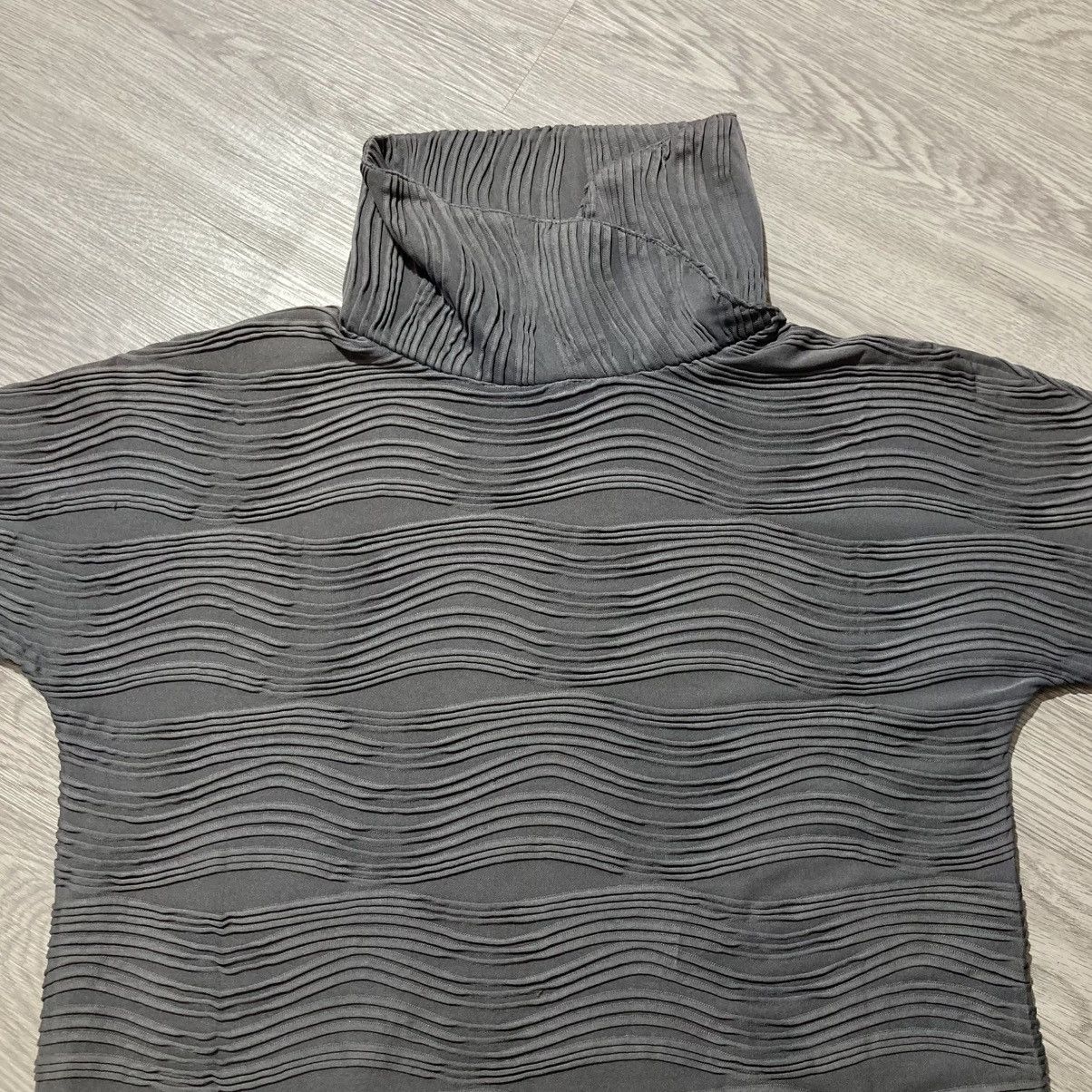 Issey Miyake 2000s HanaHana Pleats Issey Miyake Style Turtleneck Top Size L / US 10 / IT 46 - 11 Thumbnail