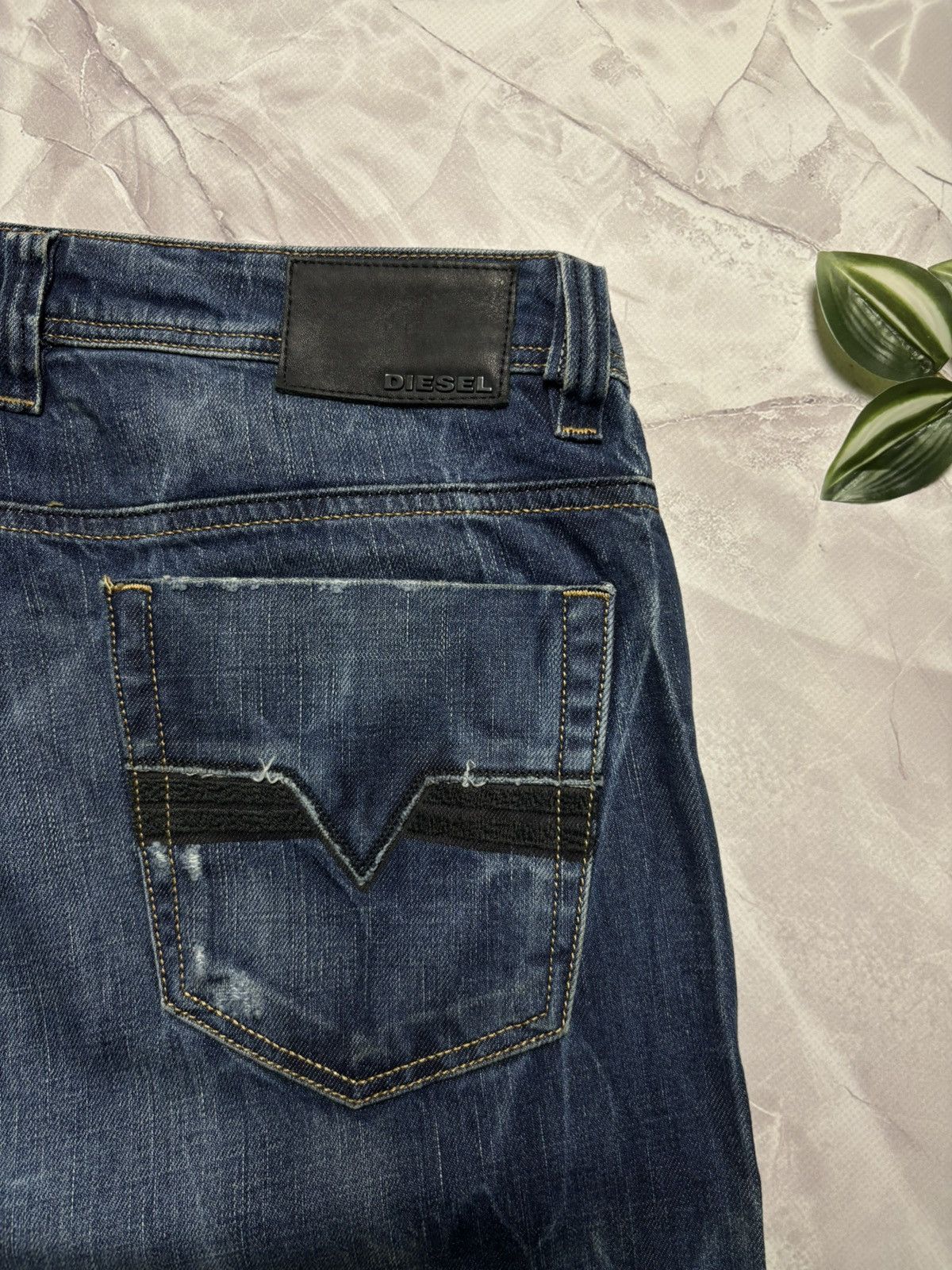 Diesel Diesel VIKER Jeans 008SV Straight Vintage Wash Blue 34x32 Size US 34 / EU 50 - 9 Thumbnail