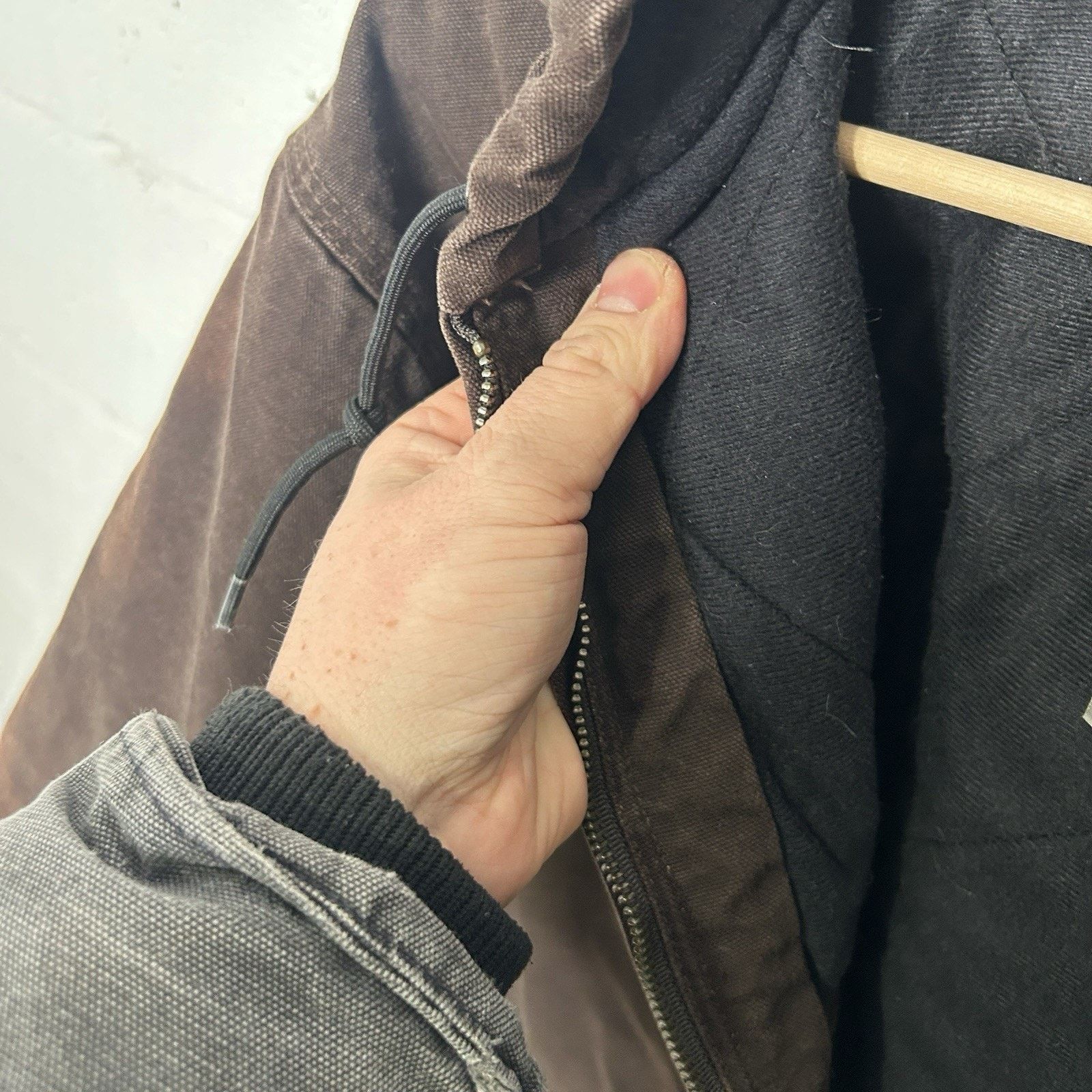 Carhartt Vintage Carhartt Hooded Active Jacket “Dark Brown” WJ130 DKB Size XL / US 12-14 / IT 48-50 - 13 Thumbnail