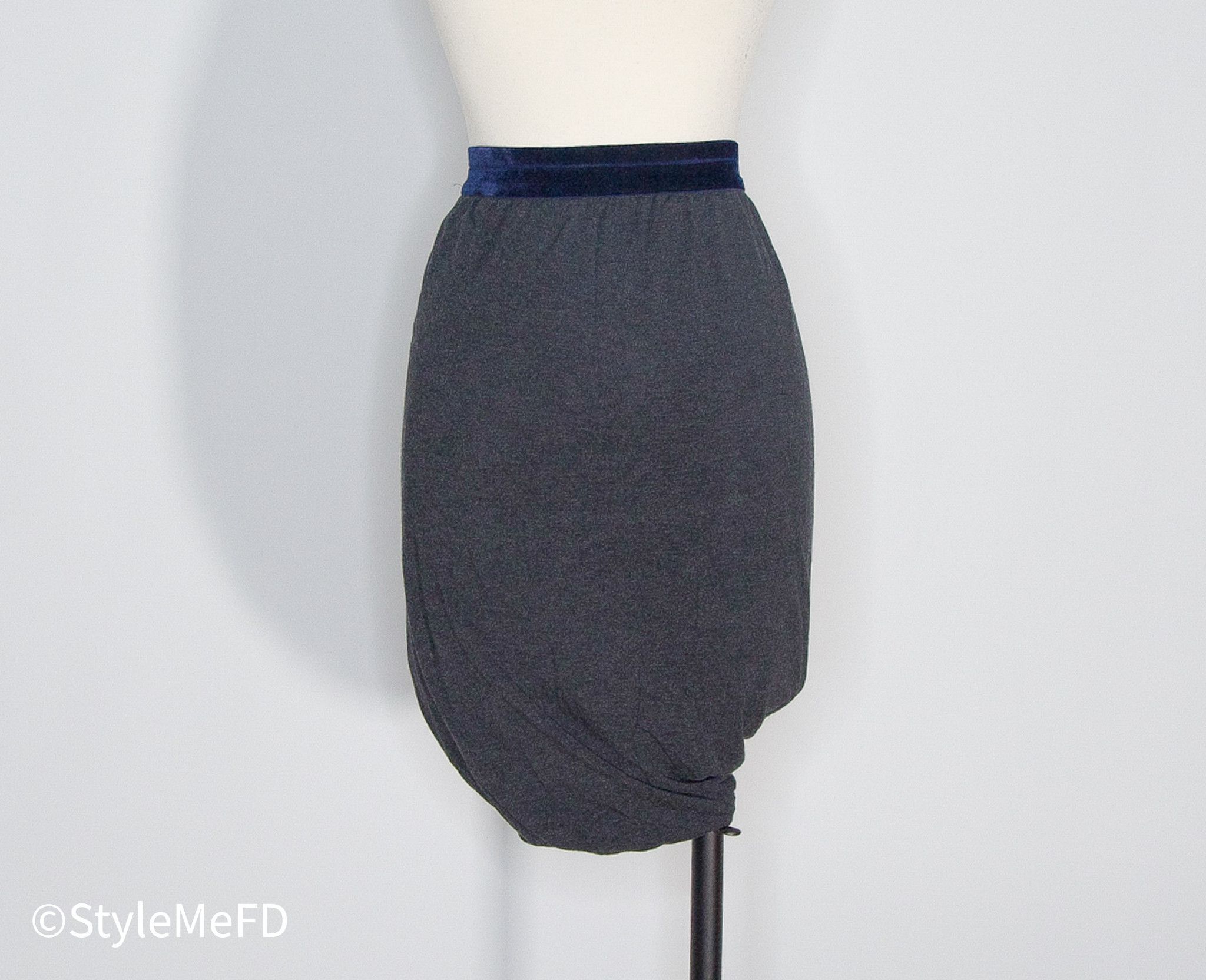 Alexander Wang T by Alexander Wang Grey Jersey Skirt w Navy Blue Detail Size 32" / US 10 / IT 46 - 1 Thumbnail