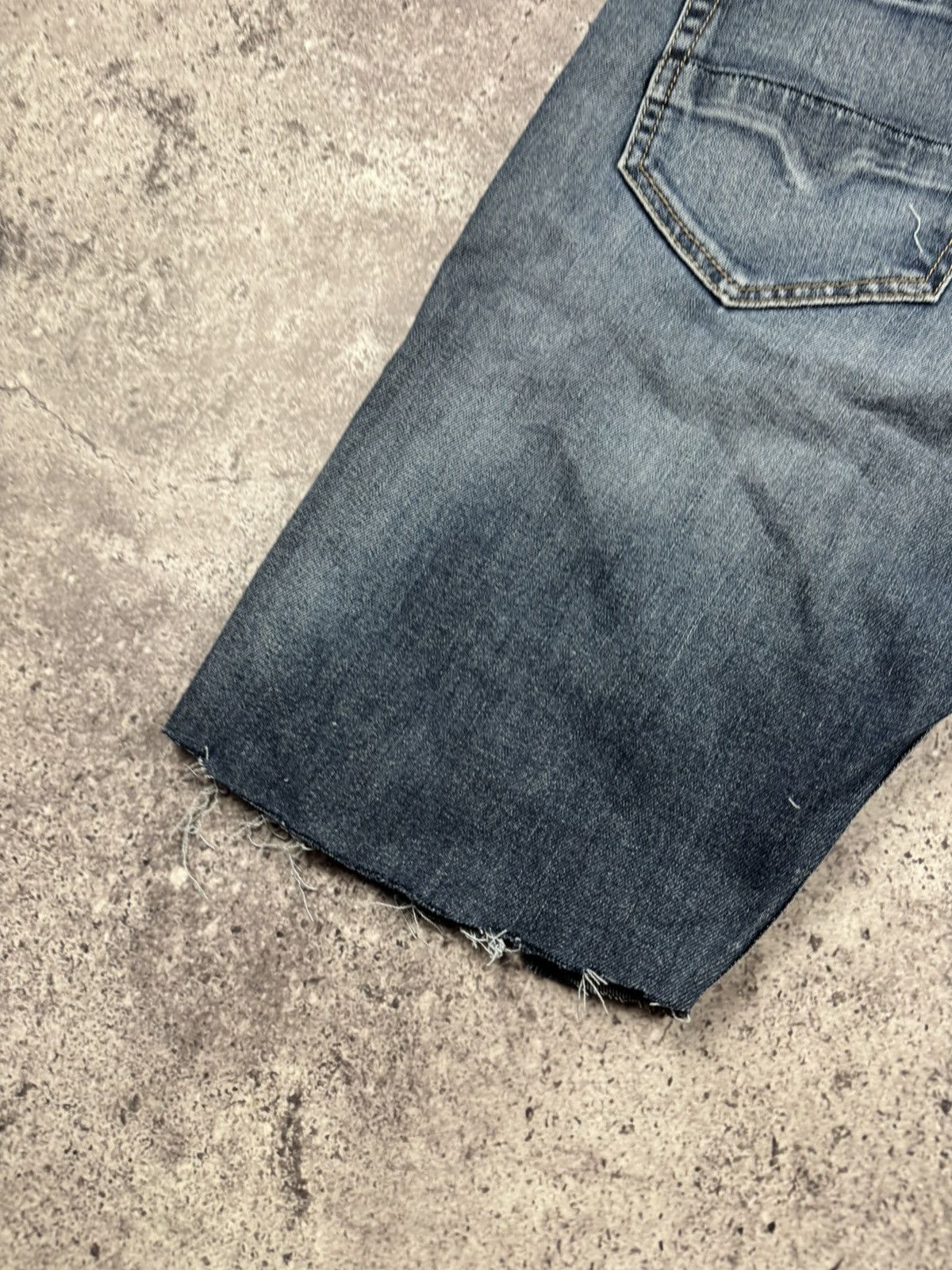 Diesel VINTAGE DIESEL DENIM DISTRESSED SHORTS JAPAN STREETWEAR Y2K Size US 36 / EU 52 - 10 Thumbnail