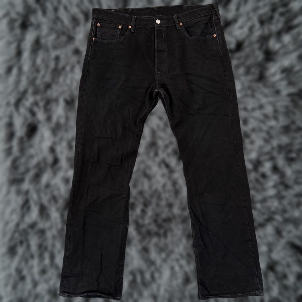 Levi's VINTAGE Levi's 501 Jeans Mens 38x32 Black Denim Straight Leg Button Fly Grunge Y2K Skate 90s Cowboys USA Mens Size US 38 / EU 54 - 1 Thumbnail