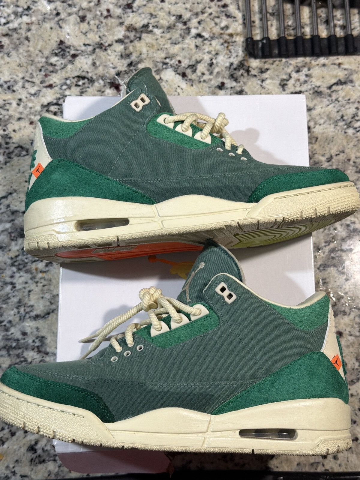 Jordan Brand Jordan 3 Size US 11.5 / EU 44-45 - 1 Thumbnail