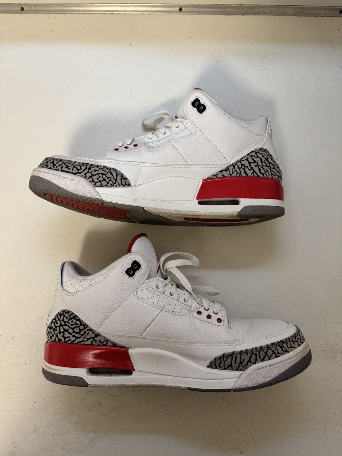 Jordan Brand Air Jordan 3 Fire Red 2022 Size 12 Size US 12 / EU 45 - 2 Thumbnail