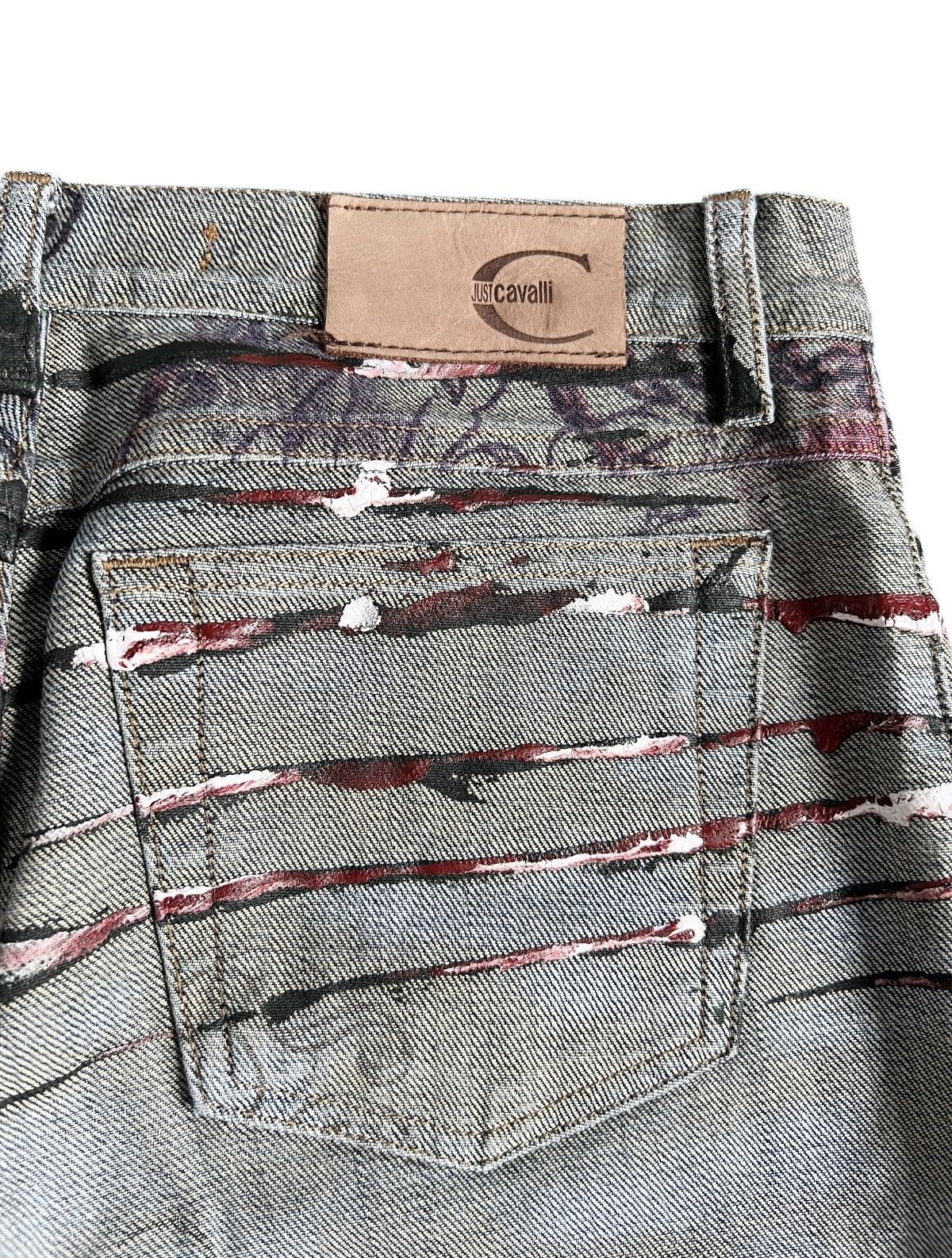 Just Cavalli VINTAGE ROBERTO CAVALLI TRIBAL FLOWER JEANS y2k art pants Size 28" / US 6 / IT 42 - 6 Thumbnail