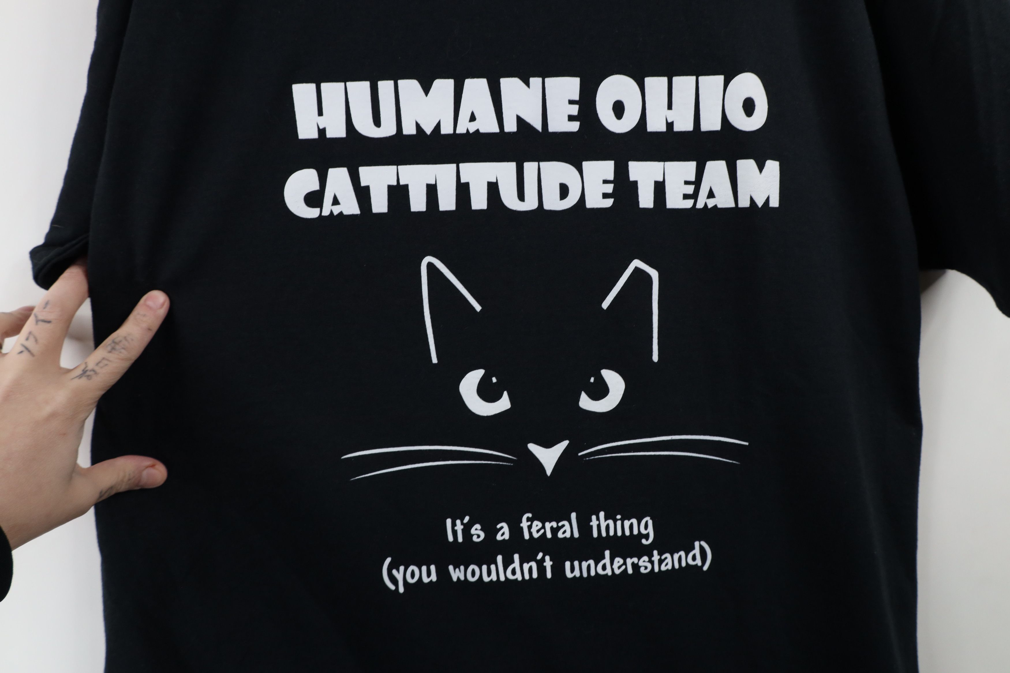 Vintage Vintage Streetwear Humane Society Black Cat Cat Lady T-Shirt Size L / US 10 / IT 46 - 4 Thumbnail