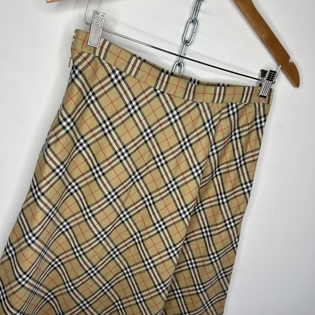 Burberry Burberry Mini Skirt Nova Check NEVER WORN Size 32" / US 10 / IT 46 - 7 Thumbnail