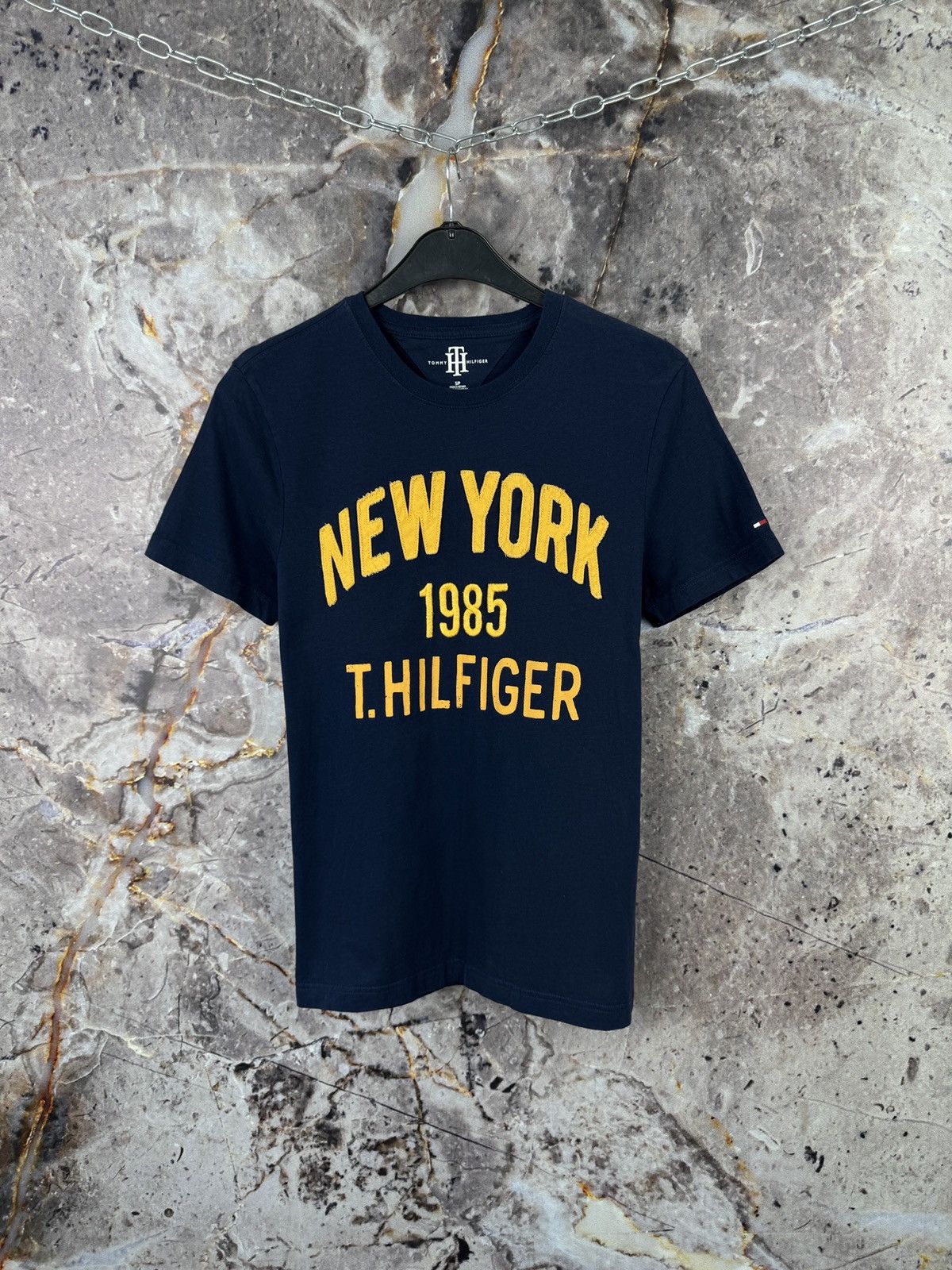Designer × Tommy Hilfiger Men’s Tommy Hilfiger New York T-Shirt Size Small Size US S / EU 44-46 / 1 - 1 Thumbnail