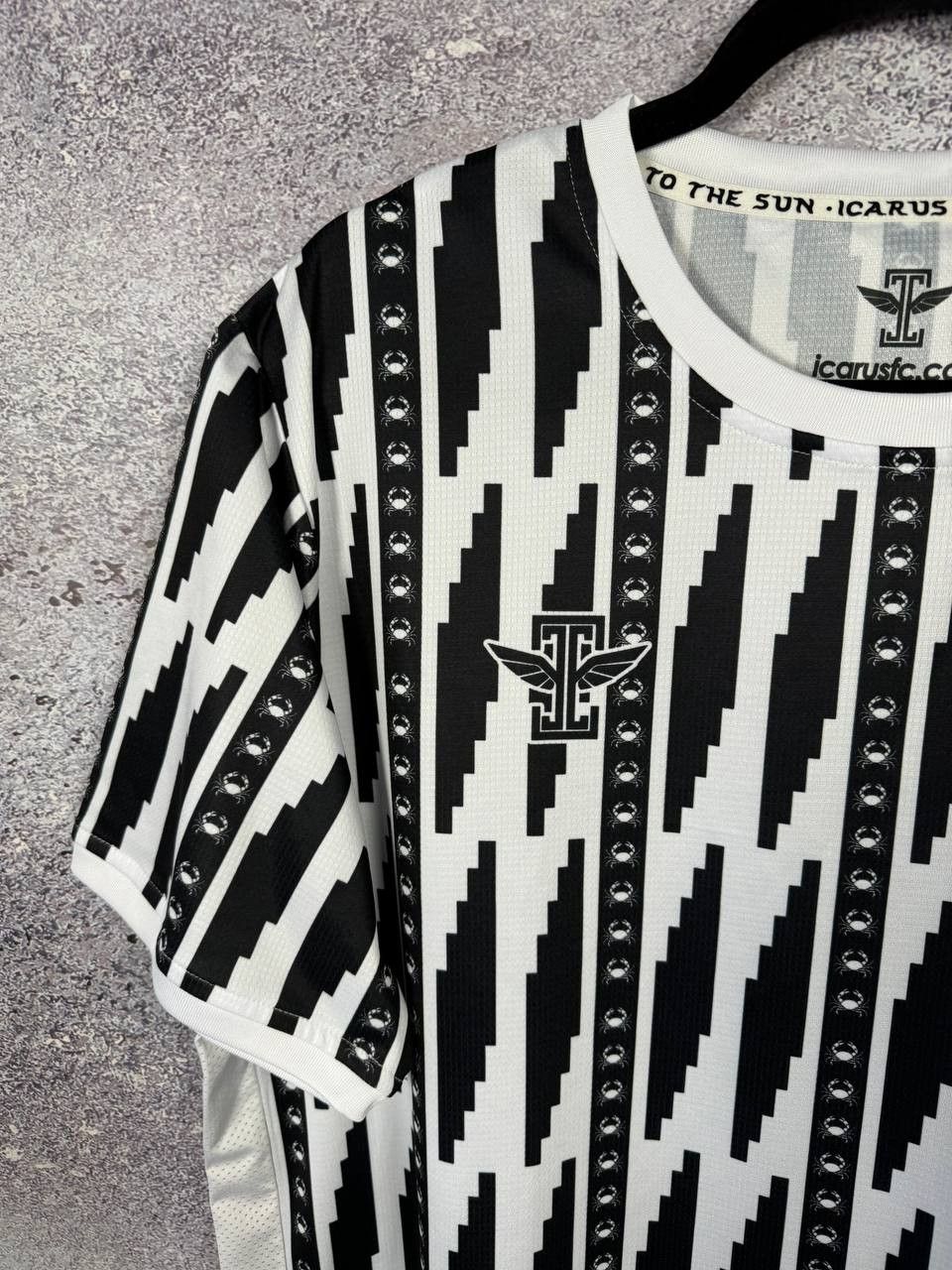 Vintage Cape Coast Ebusua Dwarfs 2023/24 Icarus Soccer Jersey XL sz Size US XL / EU 56 / 4 - 3 Thumbnail