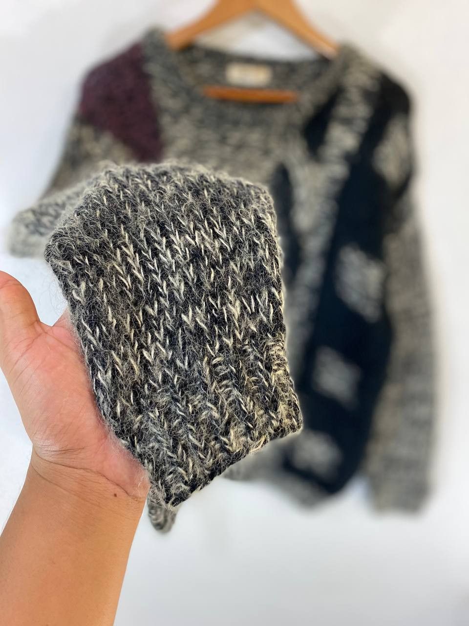Japanese Brand vintage japanese brand hand knitting knitwear nice design Size US L / EU 52-54 / 3 - 3 Thumbnail