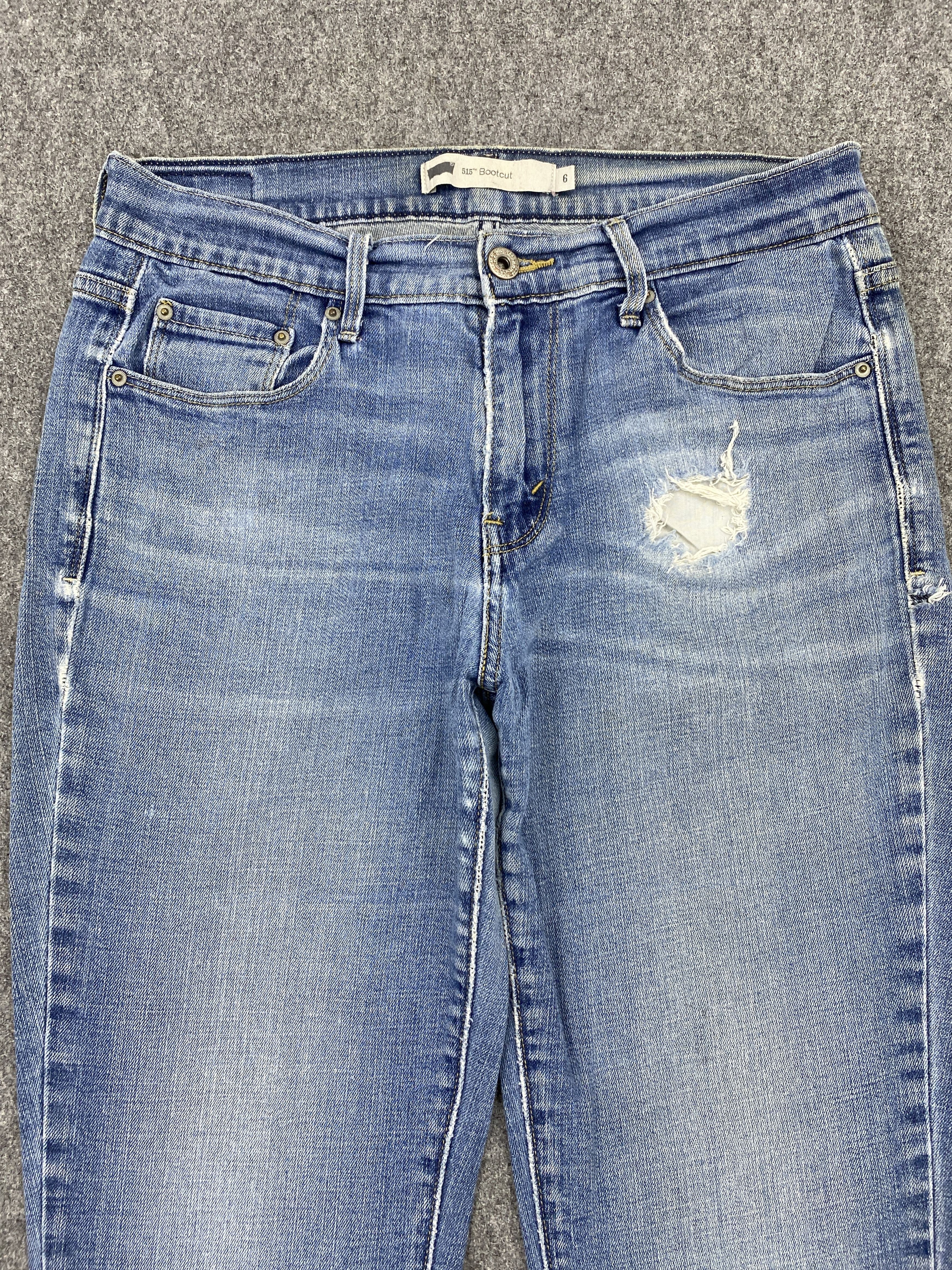 Levi's Vintage Levis 515 Flared Bootcut Faded Blue Jeans S0042 Size 30" / US 8 / IT 44 - 2 Thumbnail