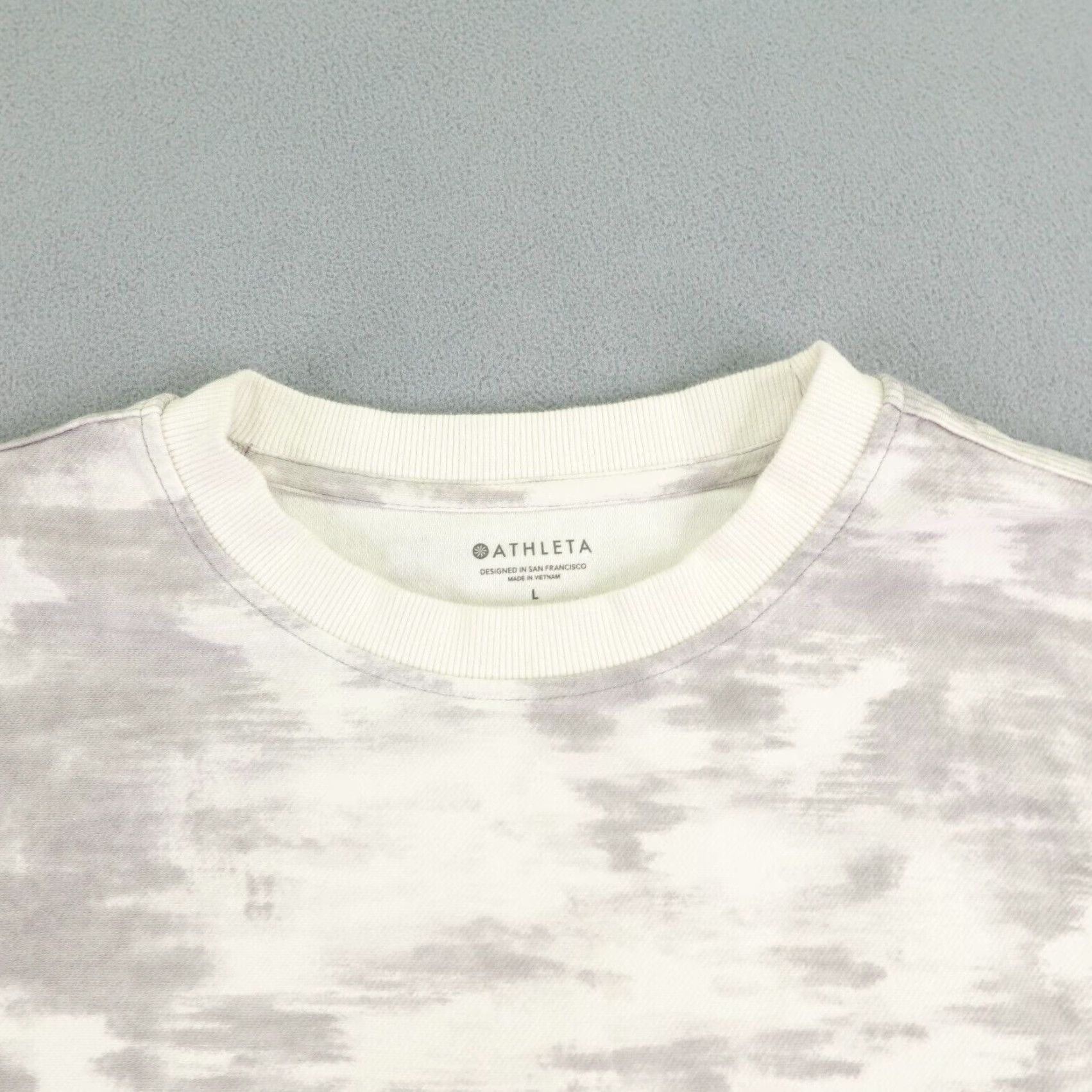 Athleta ATHLETA Sweatshirt Women Large Gray Camo Pullover Long Sleeve Crew Neck Outdoor Sports Size L / US 10 / IT 46 - 2 Thumbnail