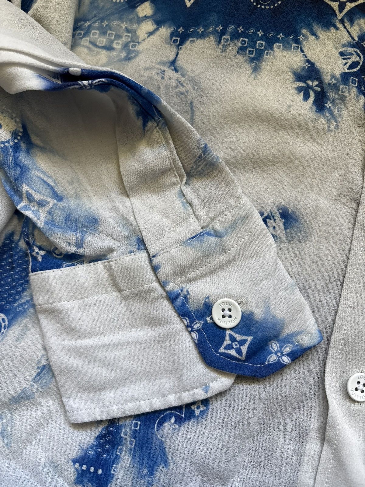 Louis Vuitton Louis Vuitton Monogram Bandana Hook Detail Shirt Blue Size US M / EU 48-50 / 2 - 16 Thumbnail