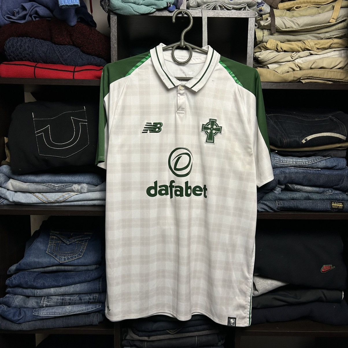 New Balance Mens New Balance FC Celtic Home Soccer jersey size M Size US M / EU 48-50 / 2 - 1 Thumbnail