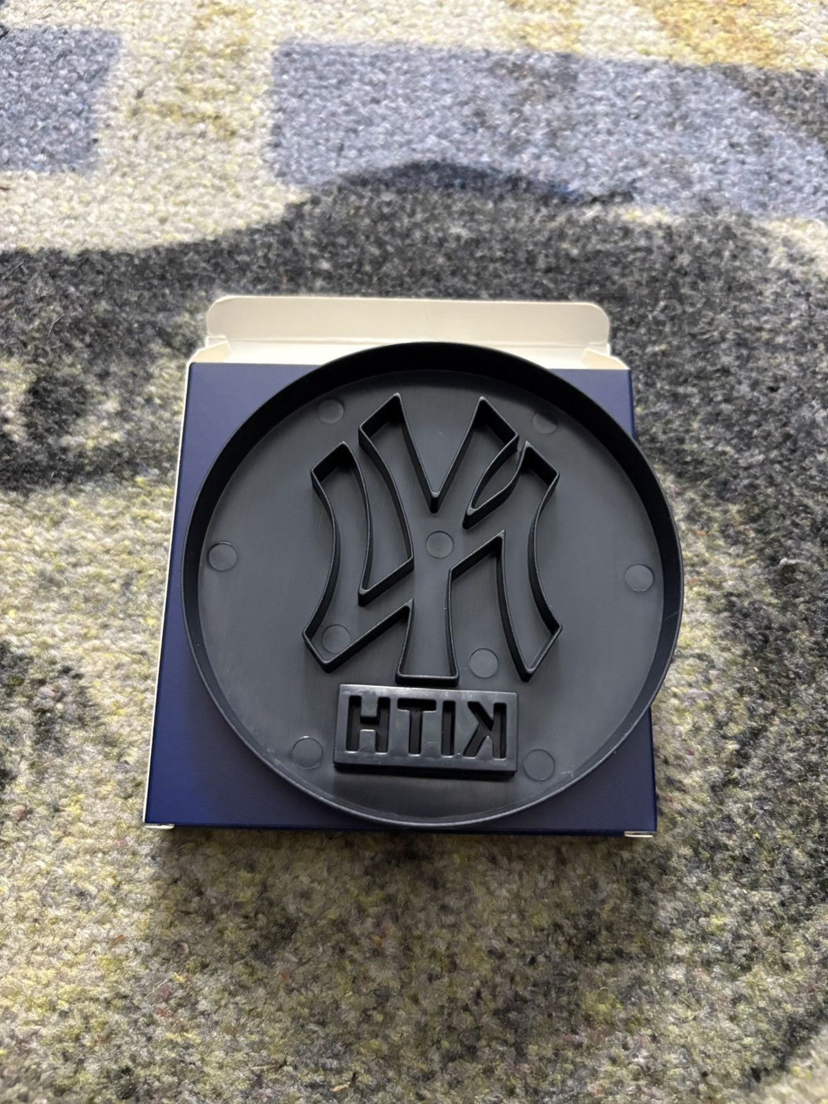 Kith × MLB Kith New York Yankees Cookie Cutter Size ONE SIZE - 1 Thumbnail