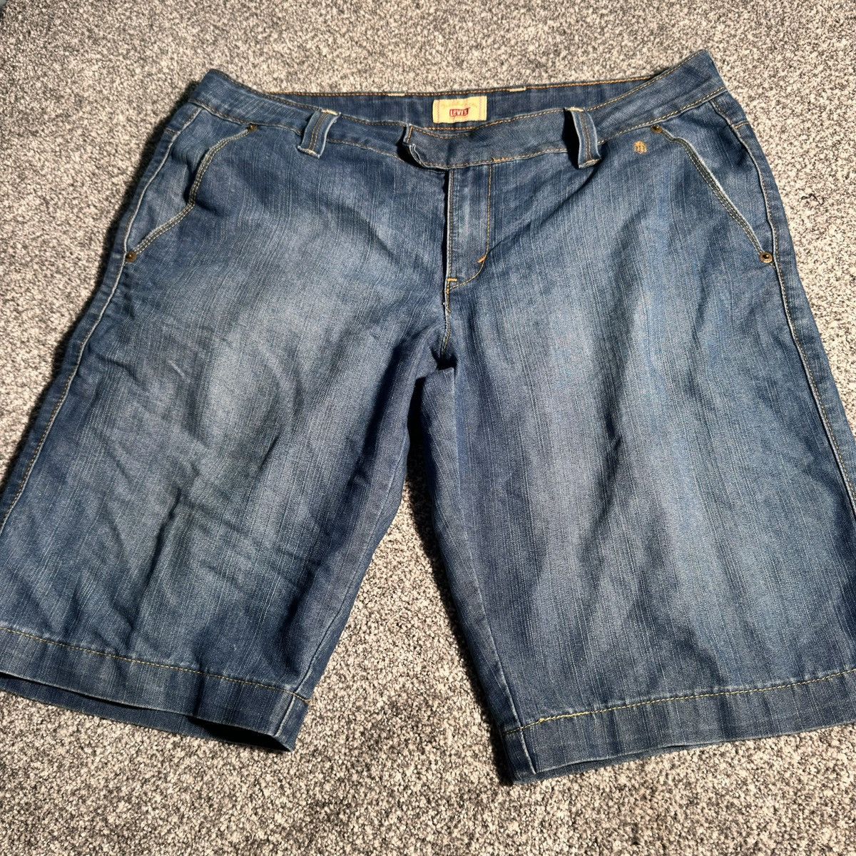 Levi's Levis denim shorts size 36 Size US 36 / EU 52 - 1 Thumbnail