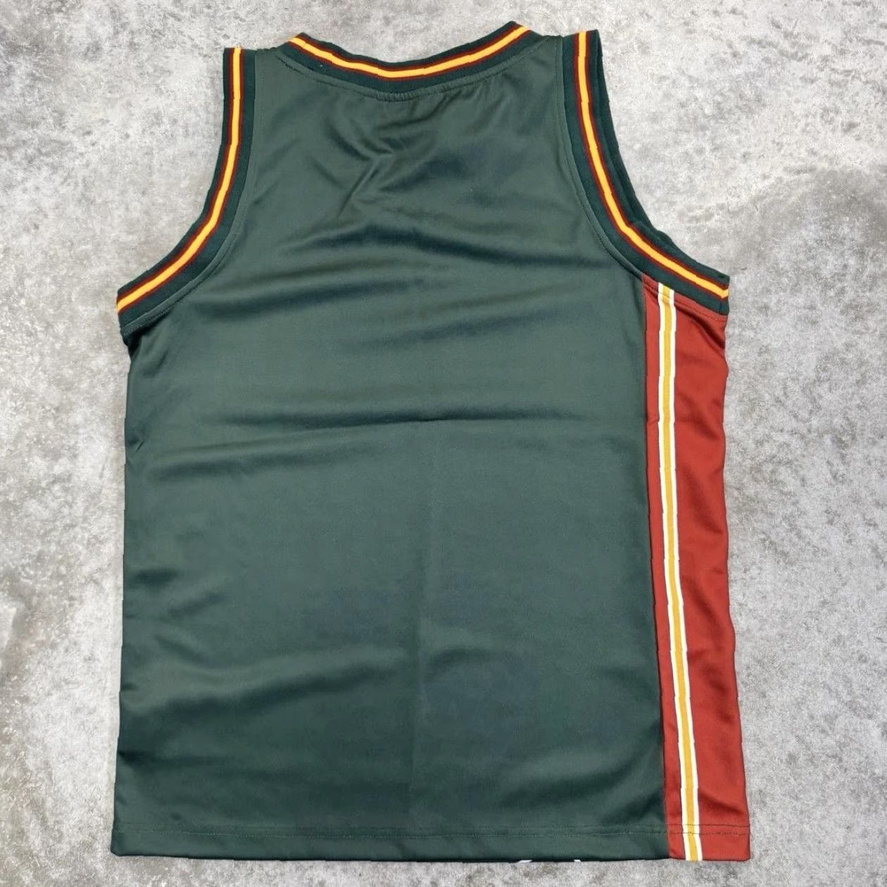 The Hundreds VINTAGE The Hundreds Basketball Jersey Mens Small Green Adam Bomb H Tank Top Streetwear Size US S / EU 44-46 / 1 - 5 Thumbnail