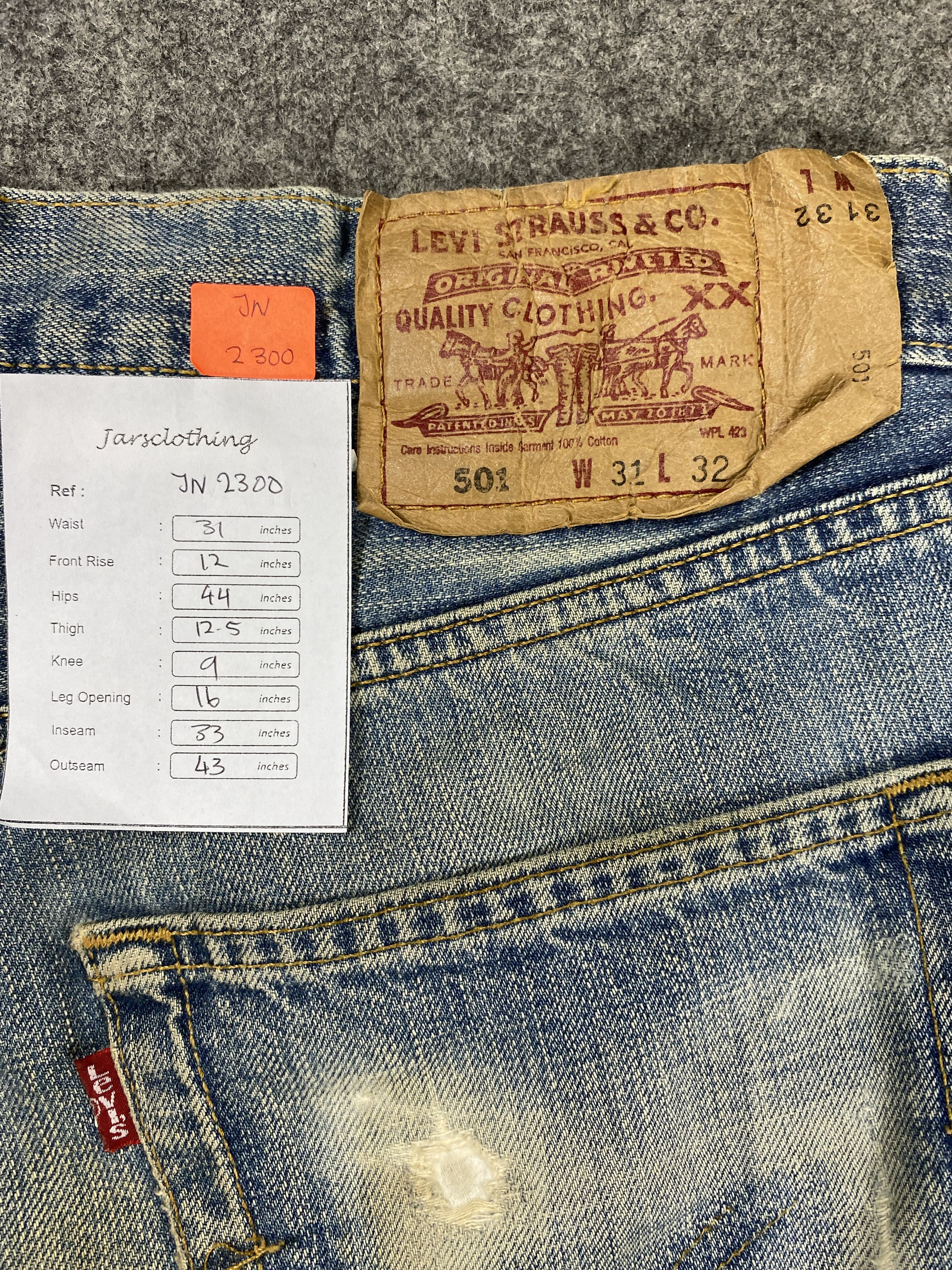 Levi's Distressed Blue Vintage Levi's 501 Jeans 31x33 Denim -JN2300 Size US 31 - 8 Thumbnail