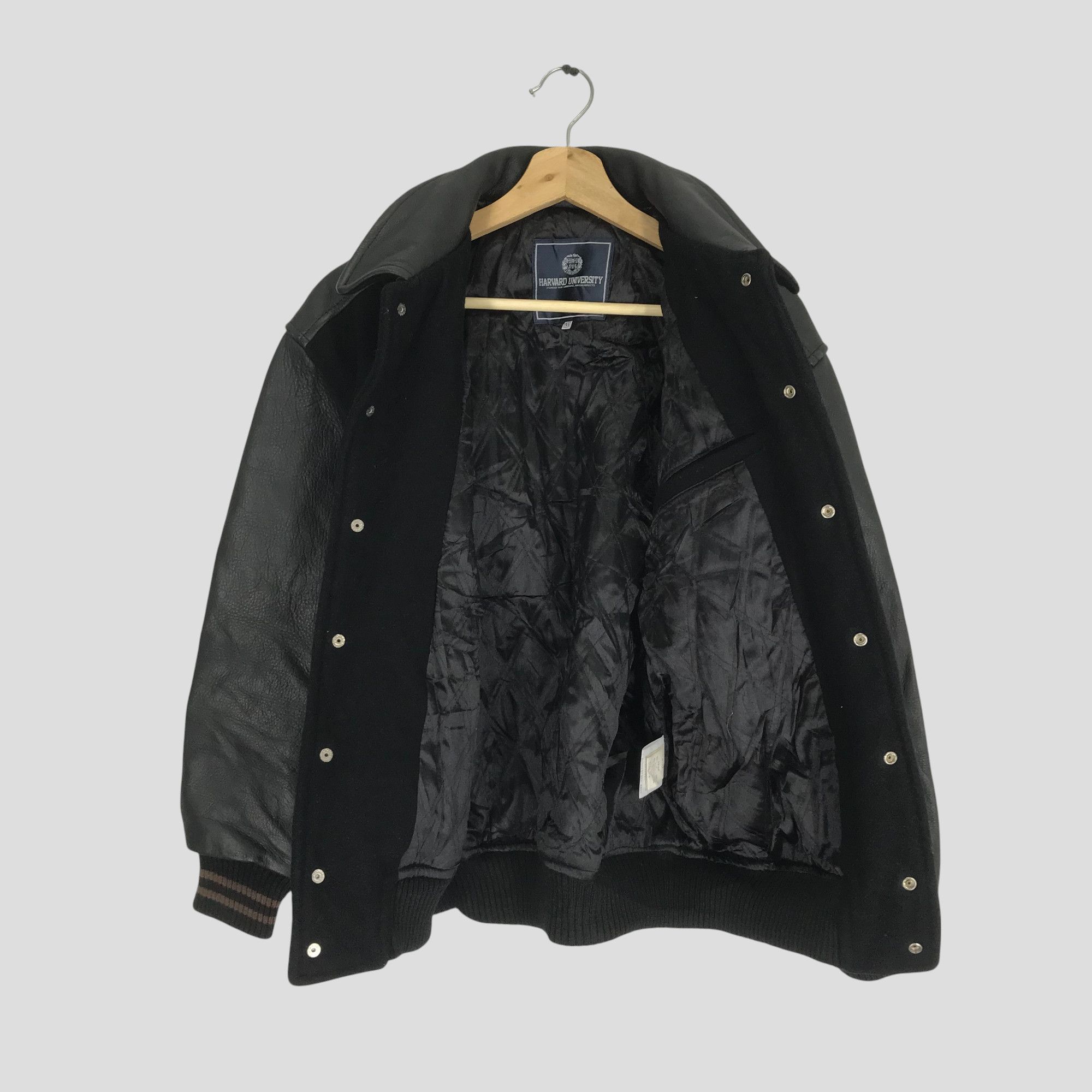 Vintage Vintage Harvard University Black Leather Varsity Homber Size US M / EU 48-50 / 2 - 3 Thumbnail
