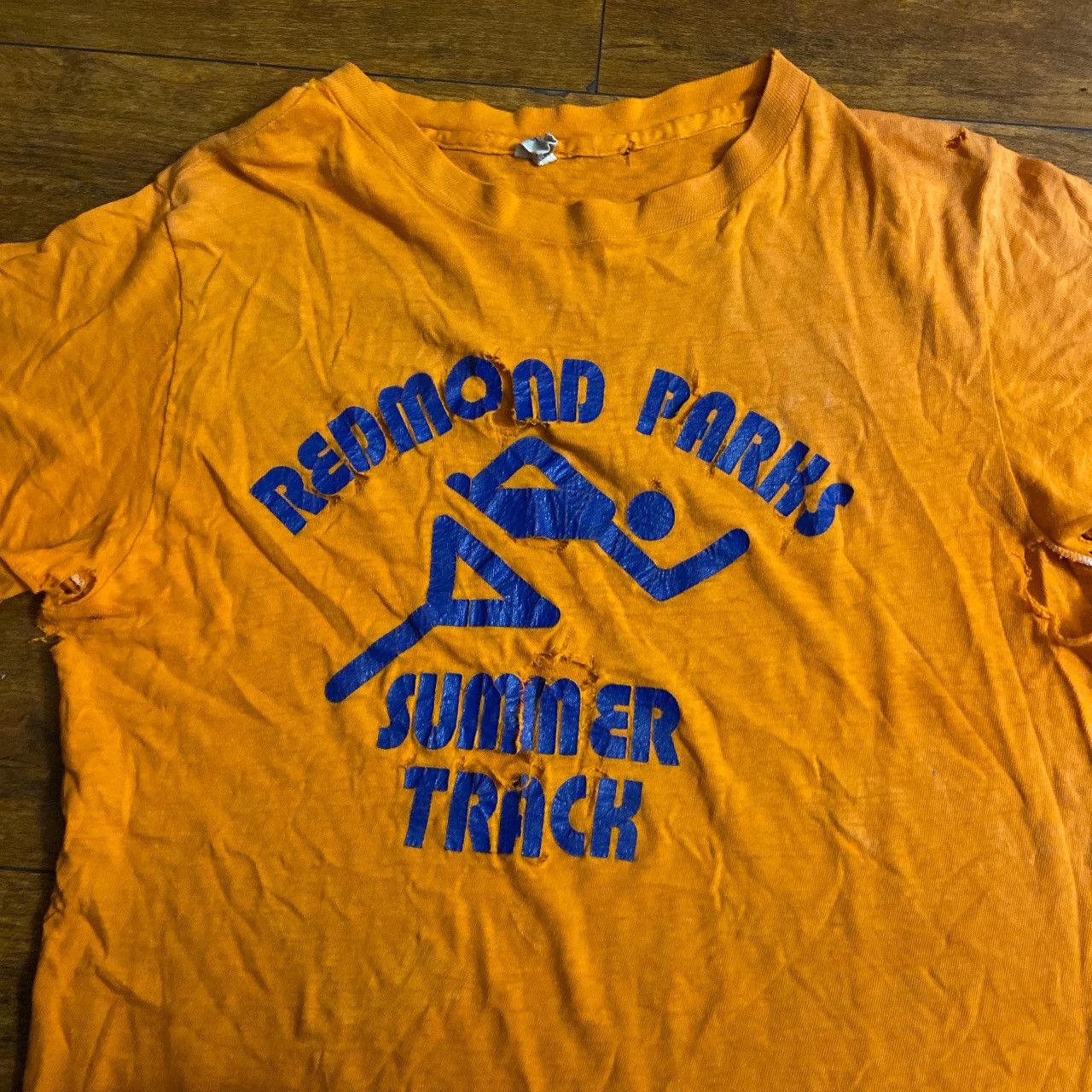 Vintage Vintage 70s Paper Thin Single Stitch Hanes Thrashed T-shirt Size US M / EU 48-50 / 2 - 2 Thumbnail