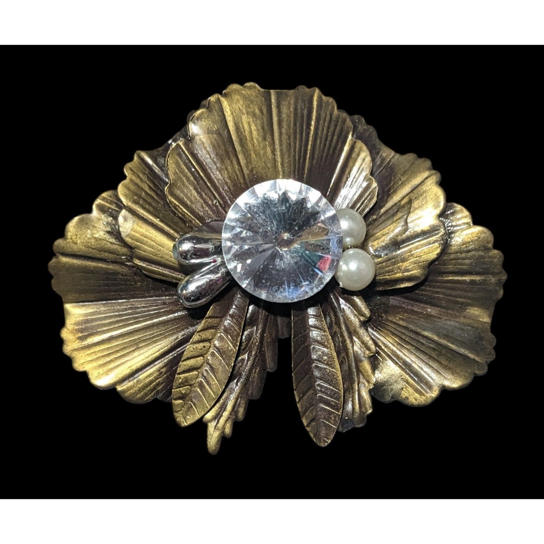 Other Vintage Gold Tone Floral Rhinestone Faux Pearl Brooch Size ONE SIZE - 1 Thumbnail