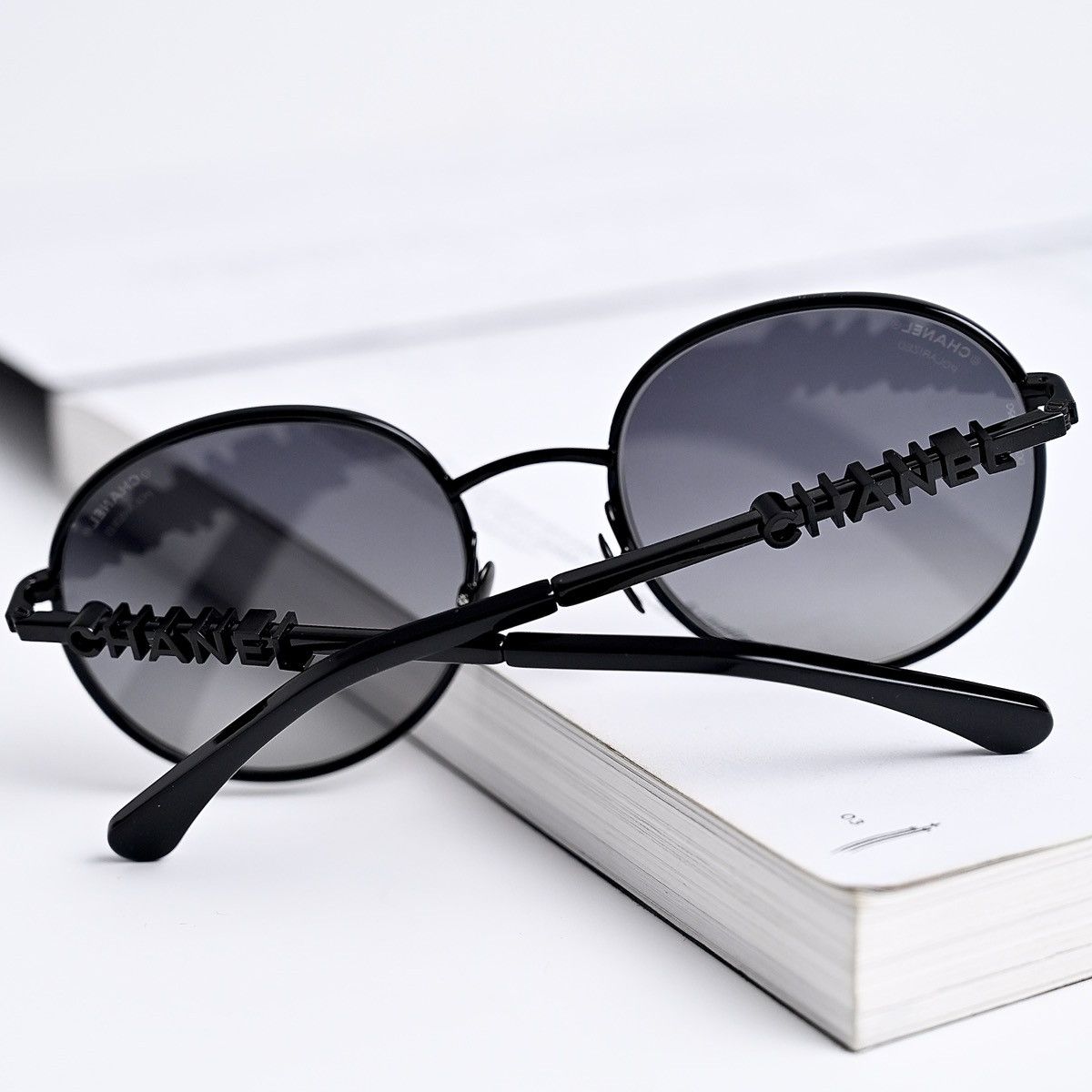 Chanel CHANEL 0CH4282 SUNGLASSES Size ONE SIZE - 9 Thumbnail
