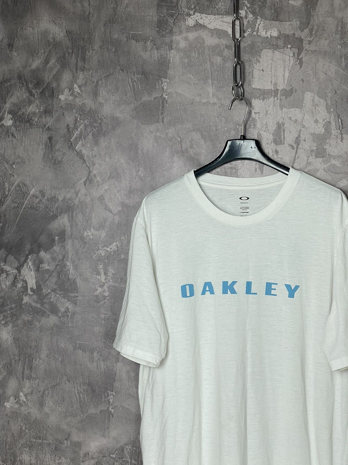 Oakley Oakley Vintage Fade y2k White baggy Streetwear t-shirt Size US L / EU 52-54 / 3 - 4 Thumbnail