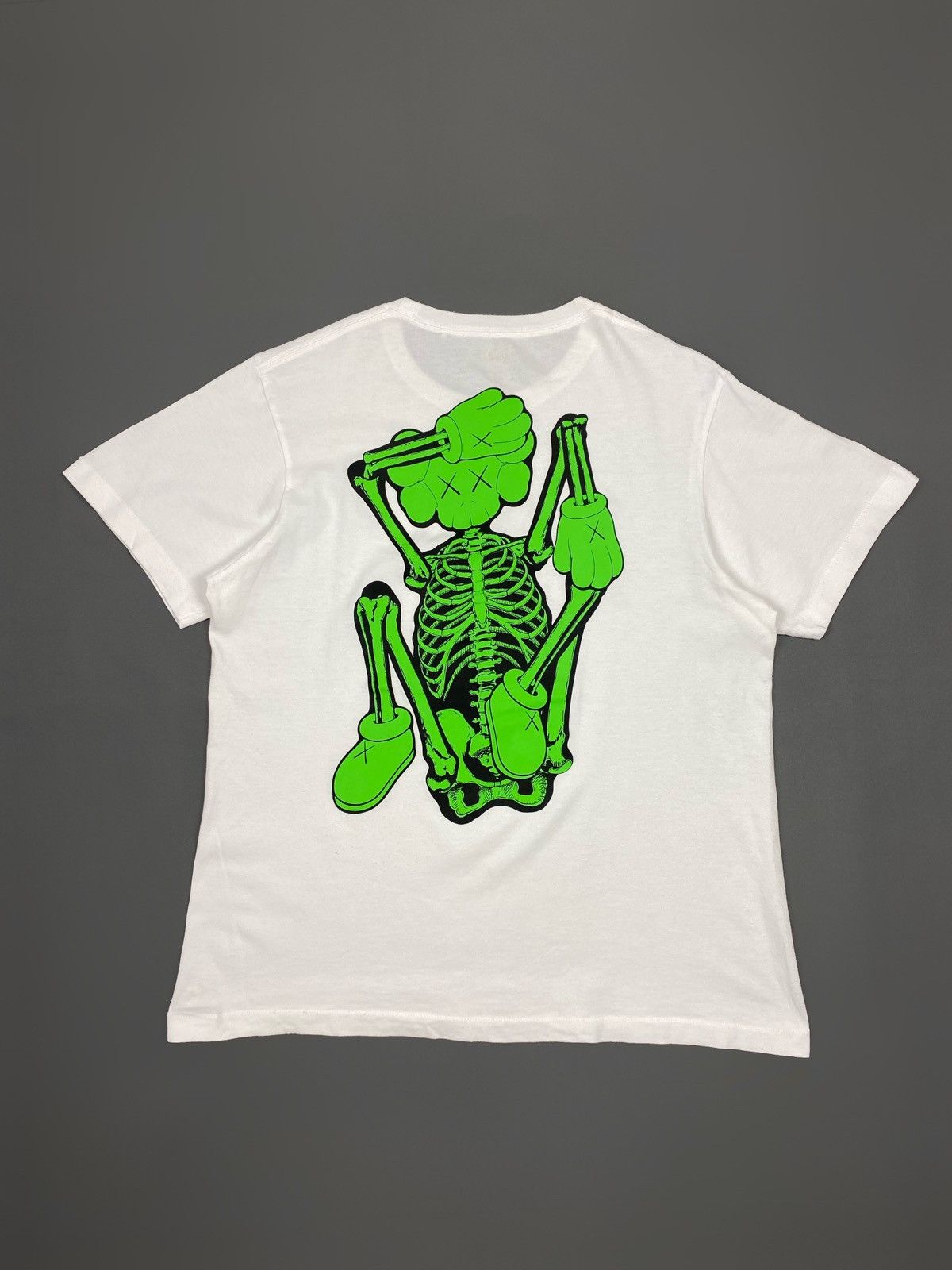 Kaws × Uniqlo Uniqlo x Kaws Skelleton T Shirt Size US L / EU 52-54 / 3 - 1 Thumbnail