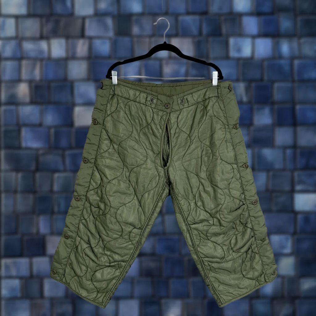Vintage VINTAGE Military Pants Mens Medium Short Regular Green Quilted Liner Army Cold Weather Winter Workwear Snow Pants Mens Regular Green Insulated Lined Size US 31 - 1 Thumbnail