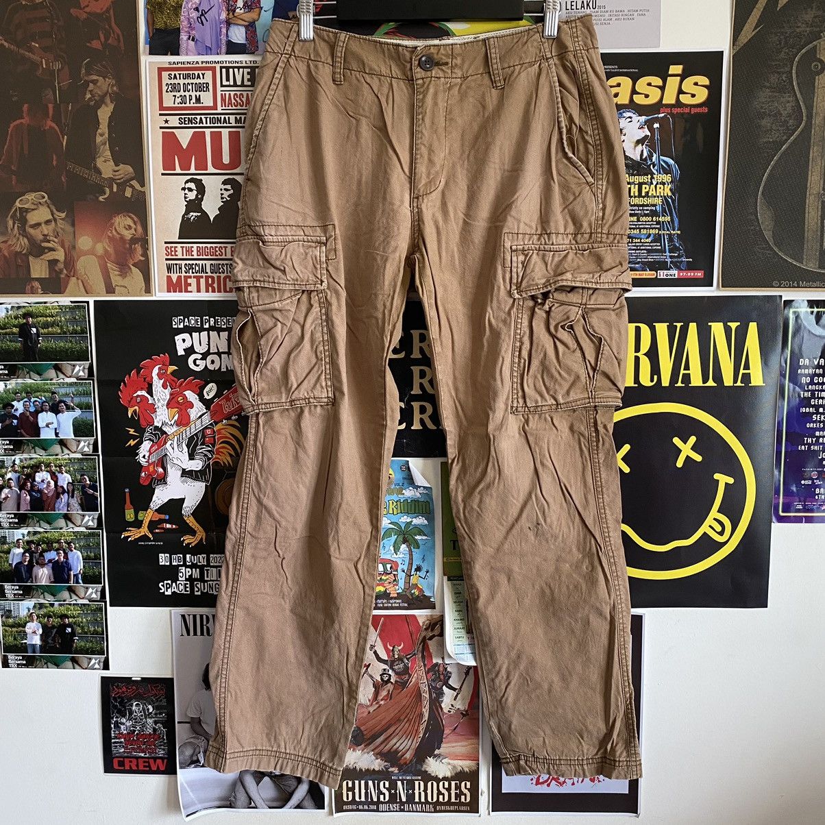 image of Old Navy Tactical Multipocket Cargo Pants in Brown, Men's (Size 33)