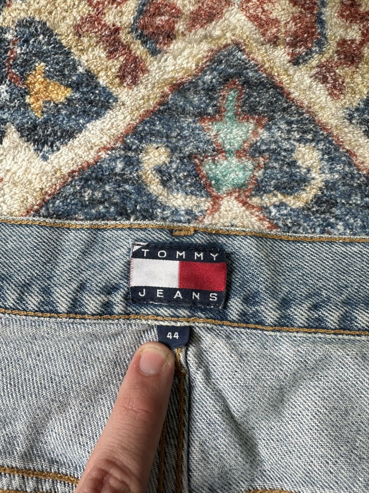 Tommy Hilfiger × Vintage Vintage Tommy Hilfiger Denim Shorts Size 42 Size US 42 / EU 58 - 3 Thumbnail