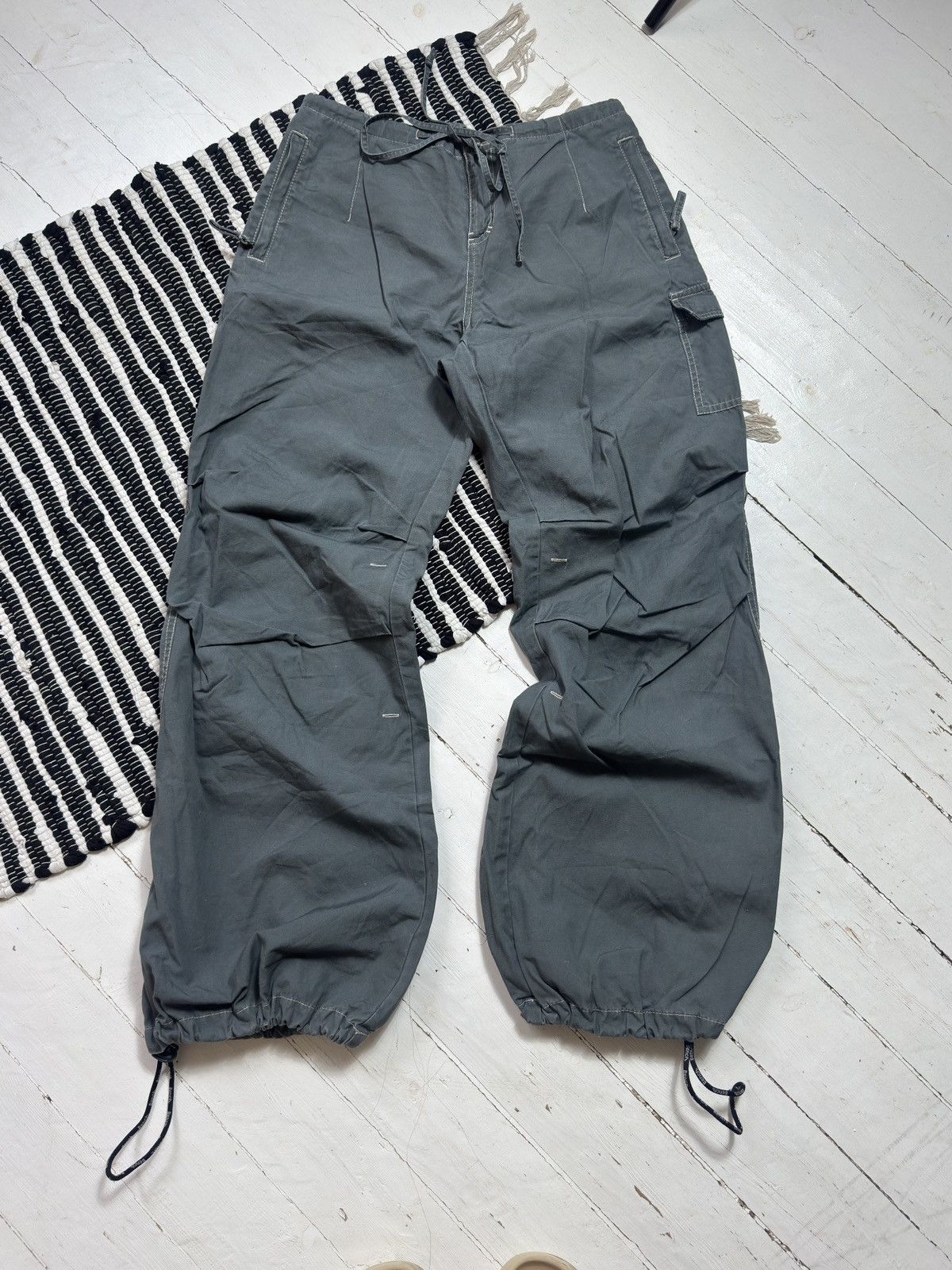 Bench VINTAGE BENCH BIG LOGO 2000s PARACHUTE GORPCORE PANTS Size 28" / US 6 / IT 42 - 11 Thumbnail