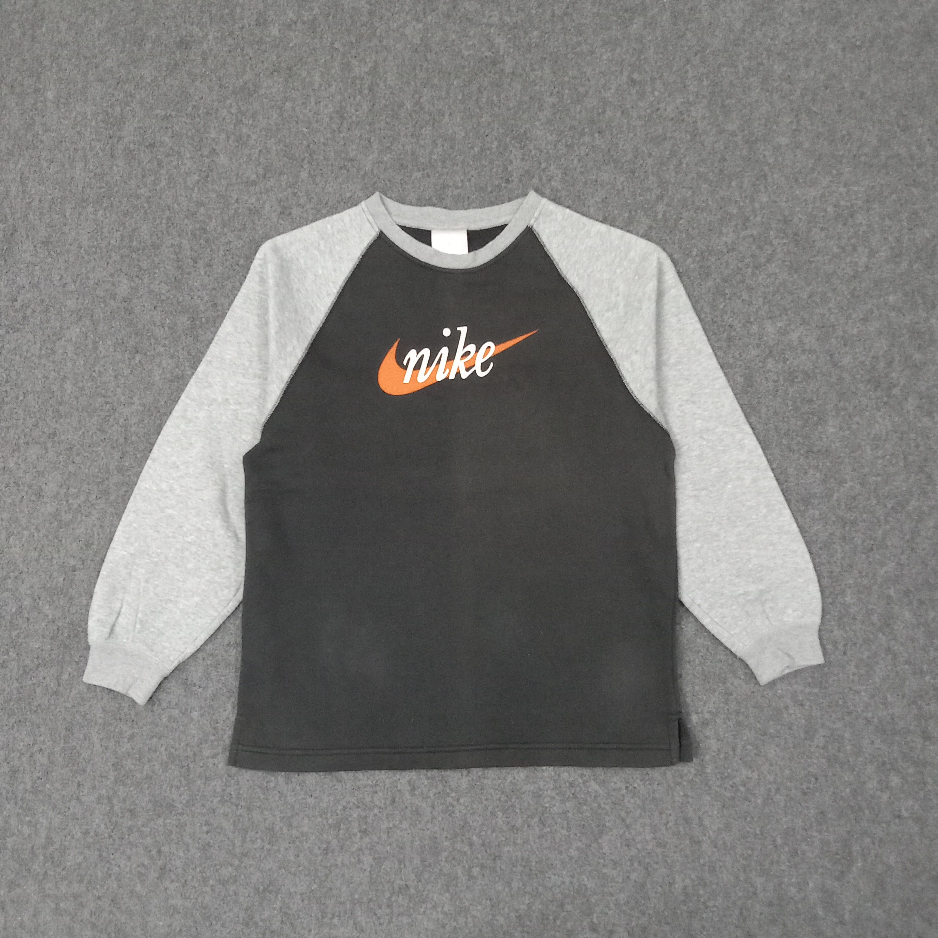 Vintage NIKE American Sport Style Sweatshirt C255N5 Size US M / EU 48-50 / 2 - 3 Thumbnail