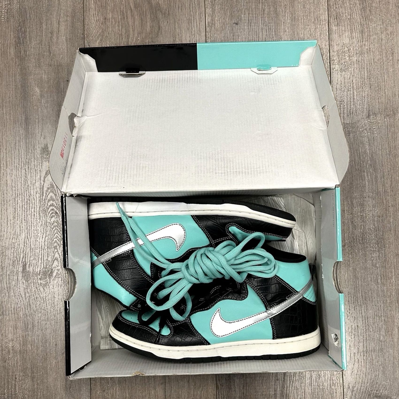 Nike Nike SB Dunk High Premium Diamond Tiffany 2014 Used Size 10.5 Skate Shoes Mens Size US 10 / EU 43 - 3 Thumbnail