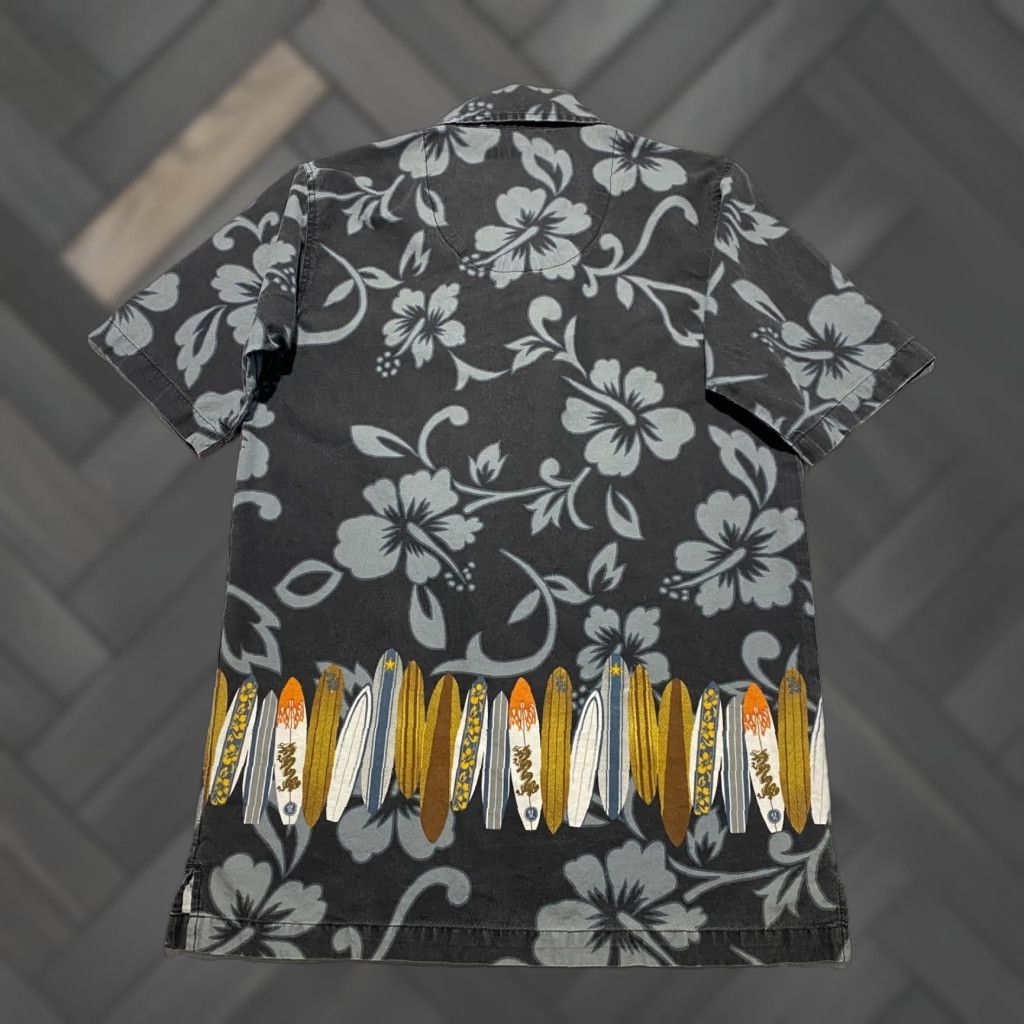 Vintage No Boundaries Mens Small Black Floral Hibiscus Surfboard Hawaiian Shirt Size US S / EU 44-46 / 1 - 1 Thumbnail