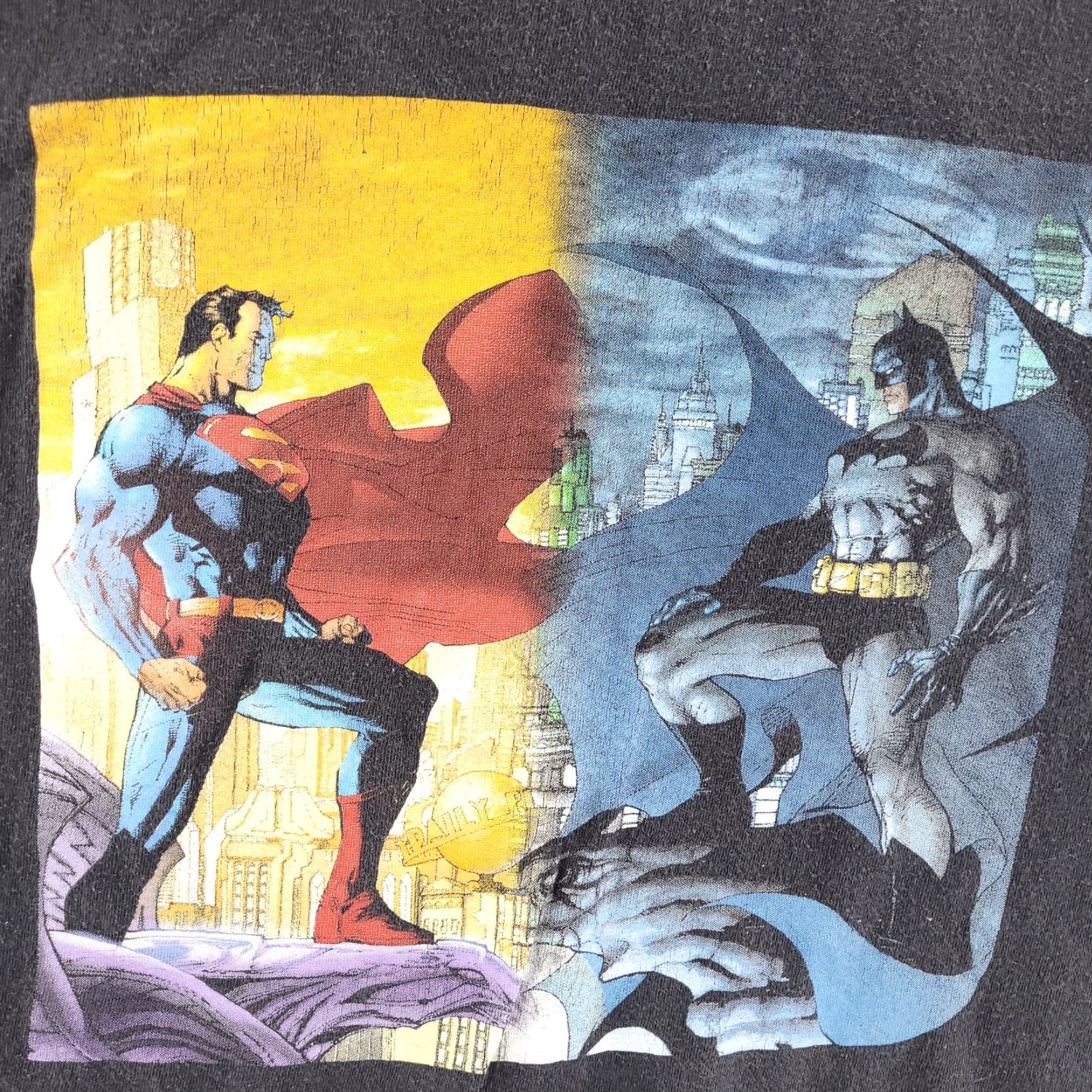 Vintage DC Batman vs Superman T Shirt Mens Large Black Short Sleeve Faded Distressed Shirt Mens DC Size US L / EU 52-54 / 3 - 2 Thumbnail