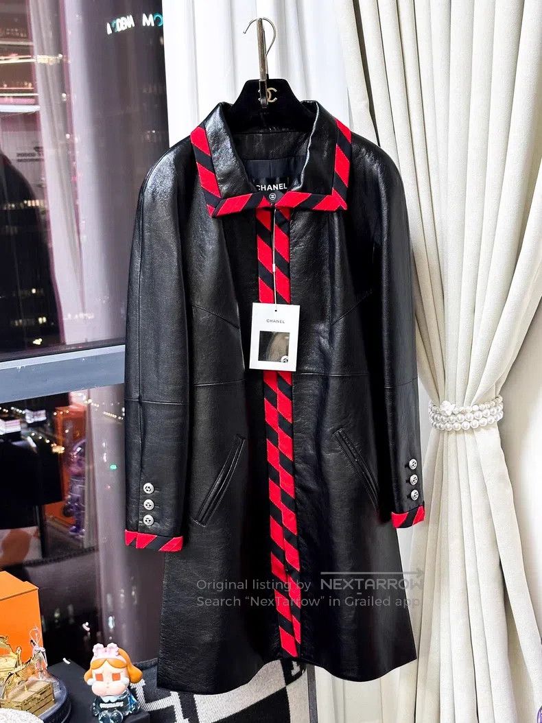 Chanel Chanel Red rolled-edged leather jacket long-sleeved long-s Size XS / US 0-2 / IT 36-38 - 1 Thumbnail