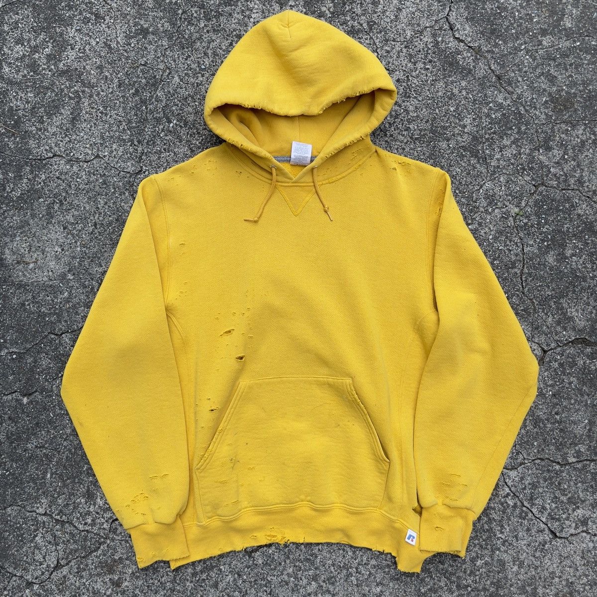 Russell Athletic × Vintage Thrashed Vintage Y2K Russell Athletic Yellow Blank Pullover Size US M / EU 48-50 / 2 - 1 Thumbnail