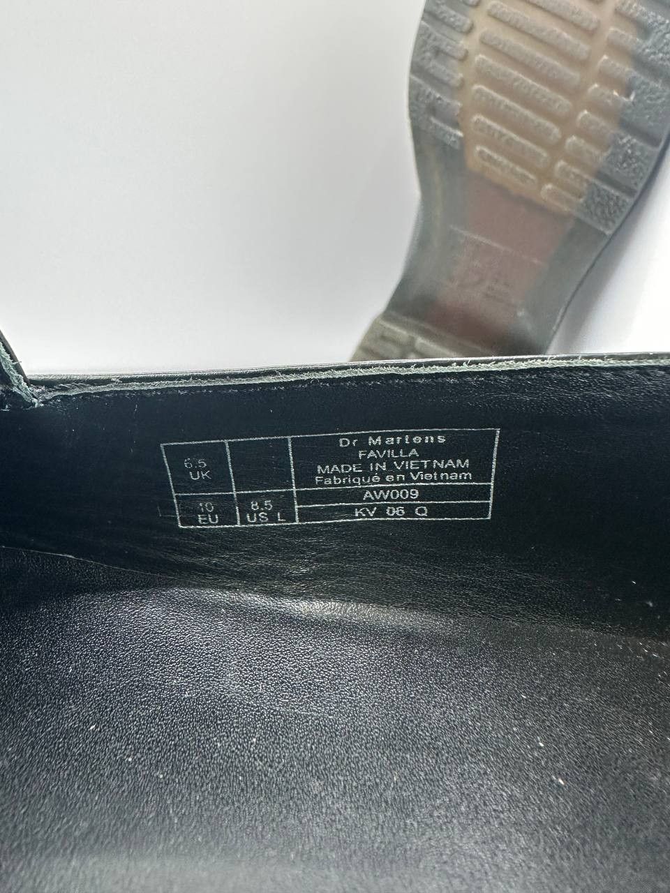 Dr. Martens Dr. Martens Favilla Black Tassel Loafers Size US 8.5 / IT 38.5 - 9 Thumbnail
